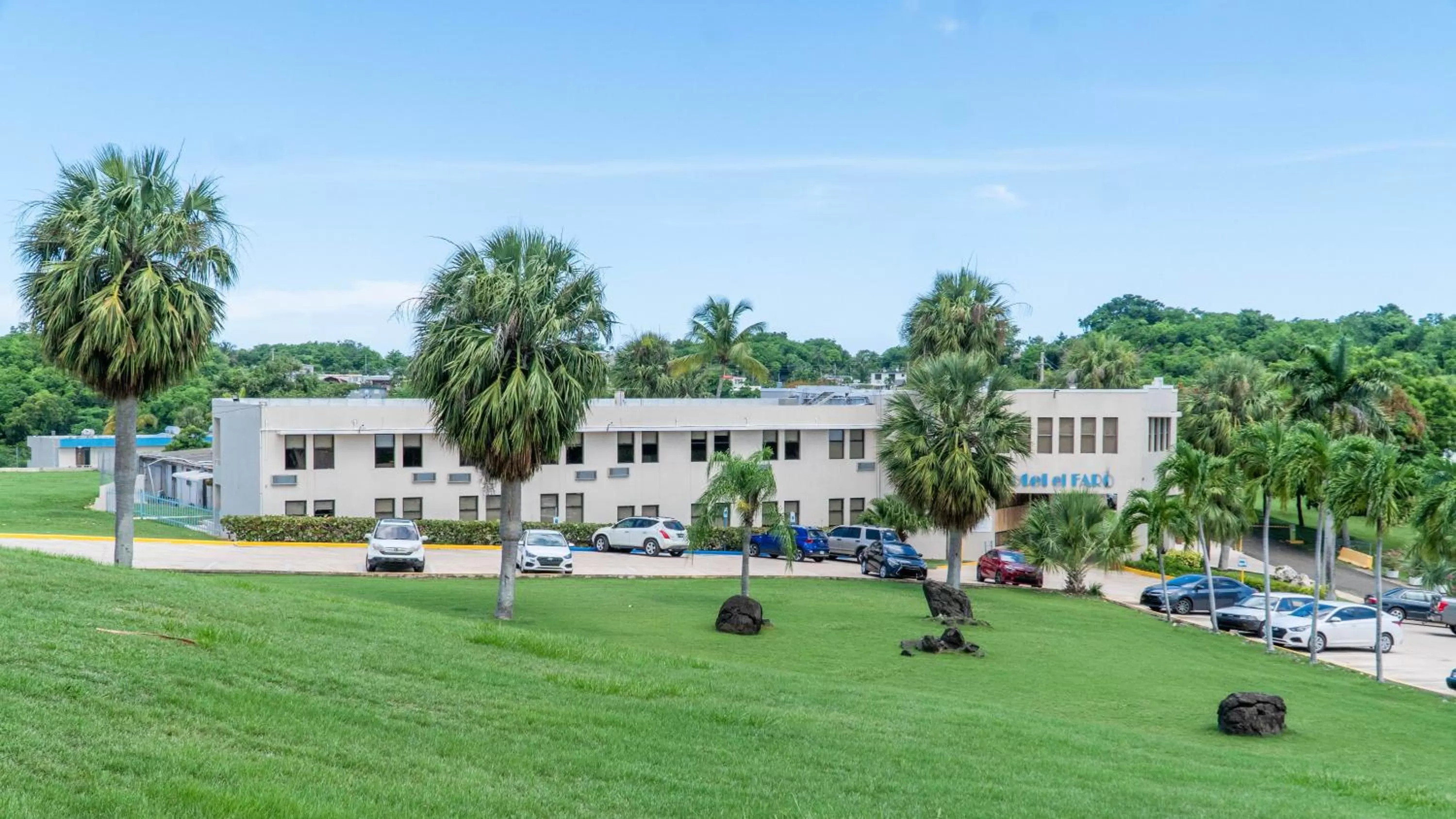 Property building in Parador El Faro