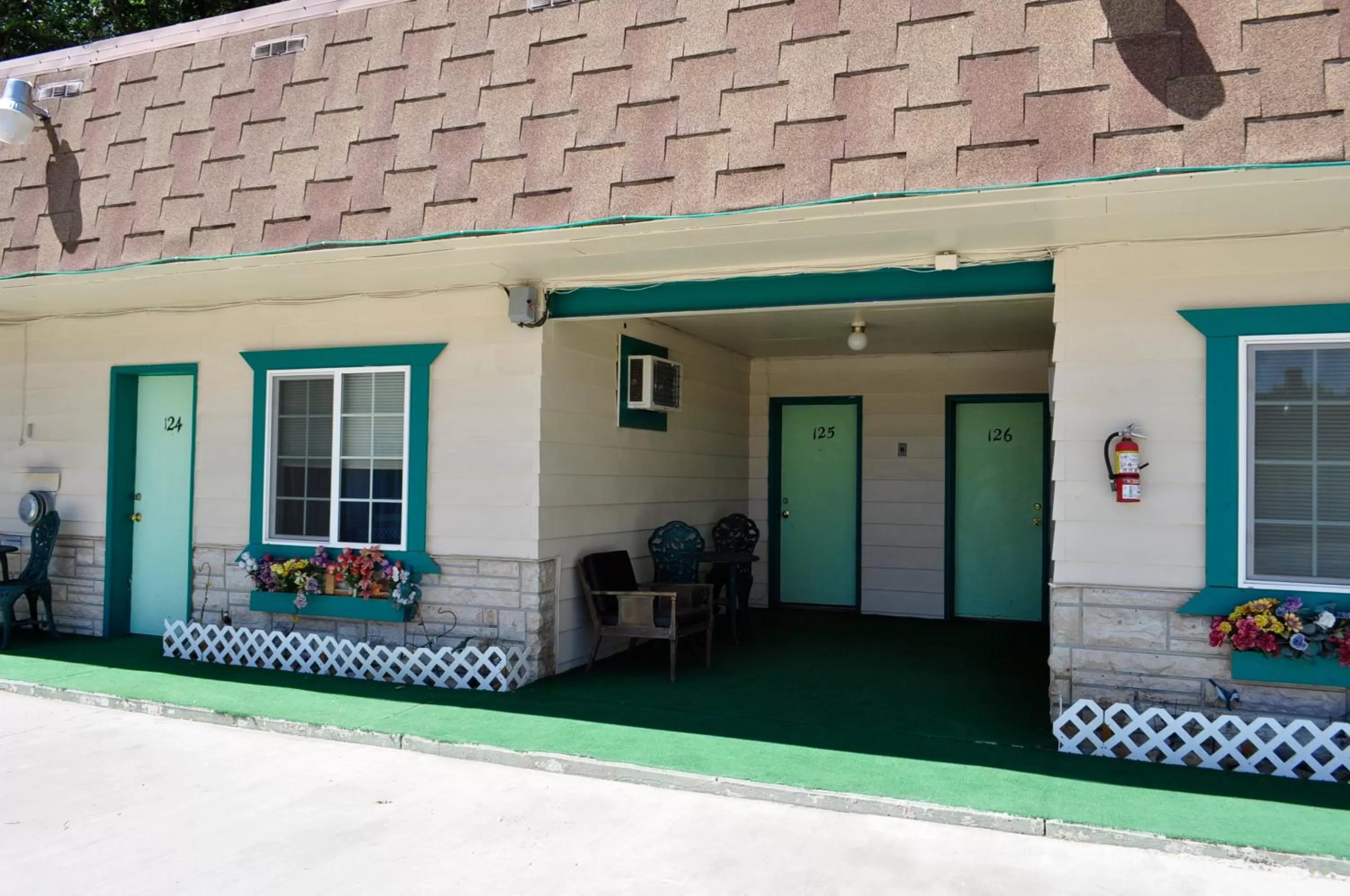 Facade/entrance in Western Motel