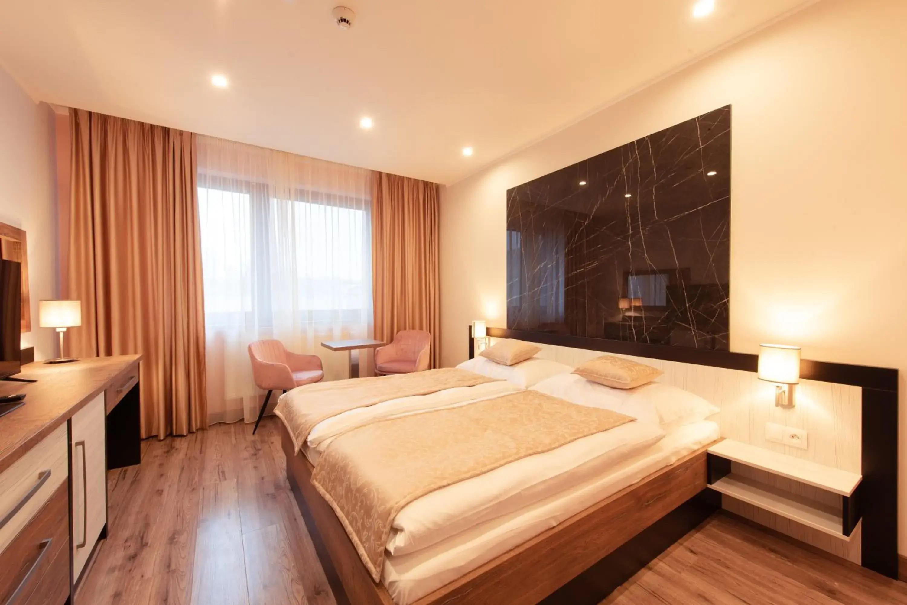 Superior Double Room in Hotel Viktor Superior Double Room in Hotel Viktor