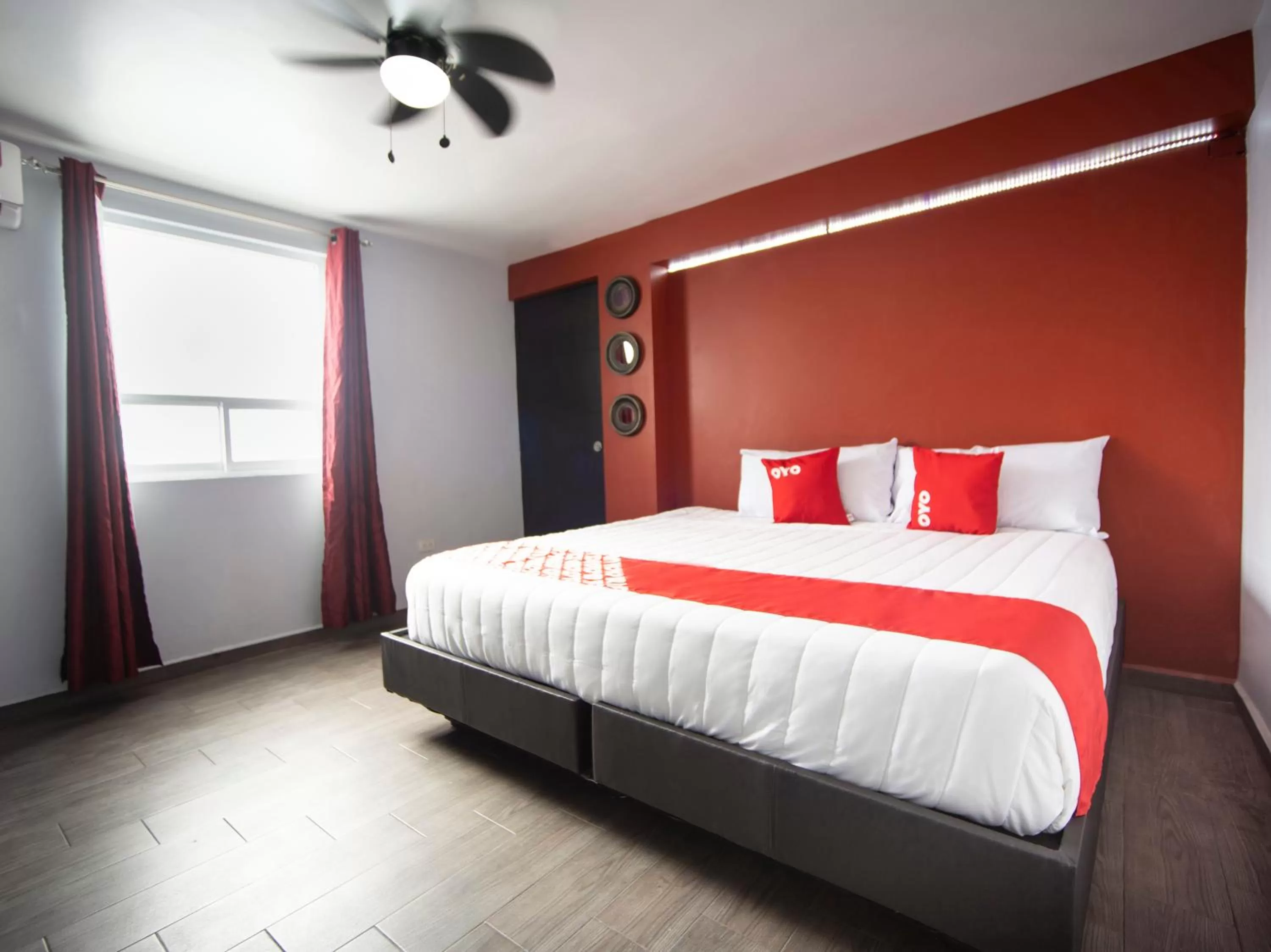 Bedroom, Bed in ADHOC Express