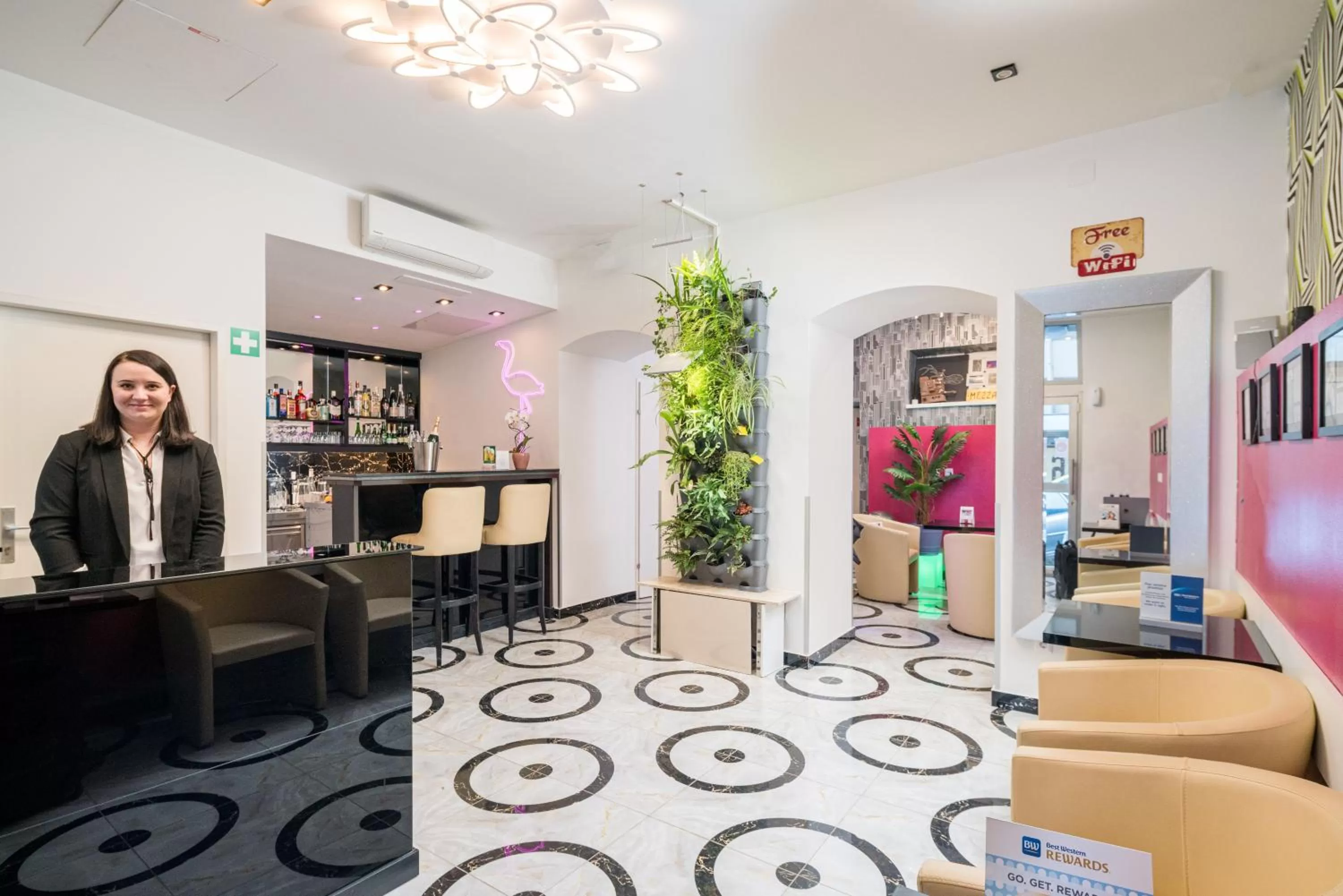 Lounge or bar in Best Western Plus Celebrity Suites