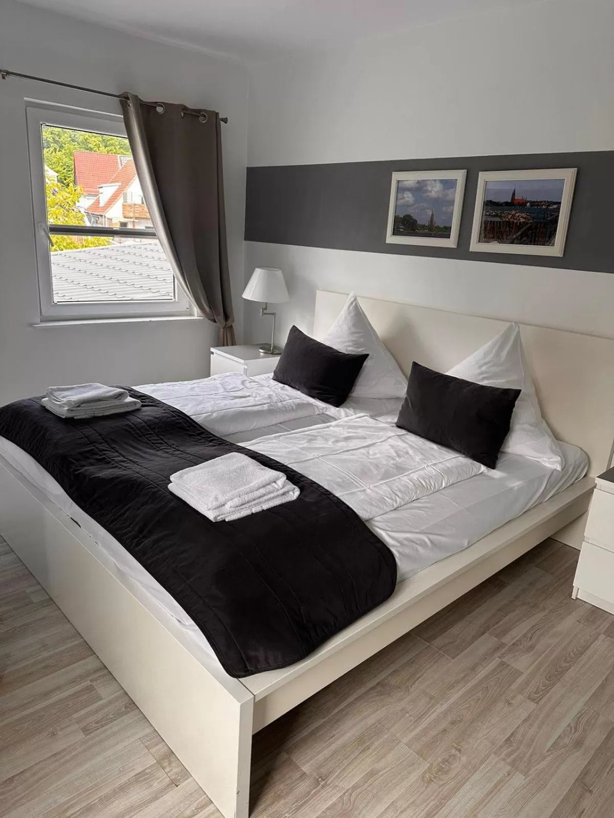 Bed in Hotel Deutscher Hof