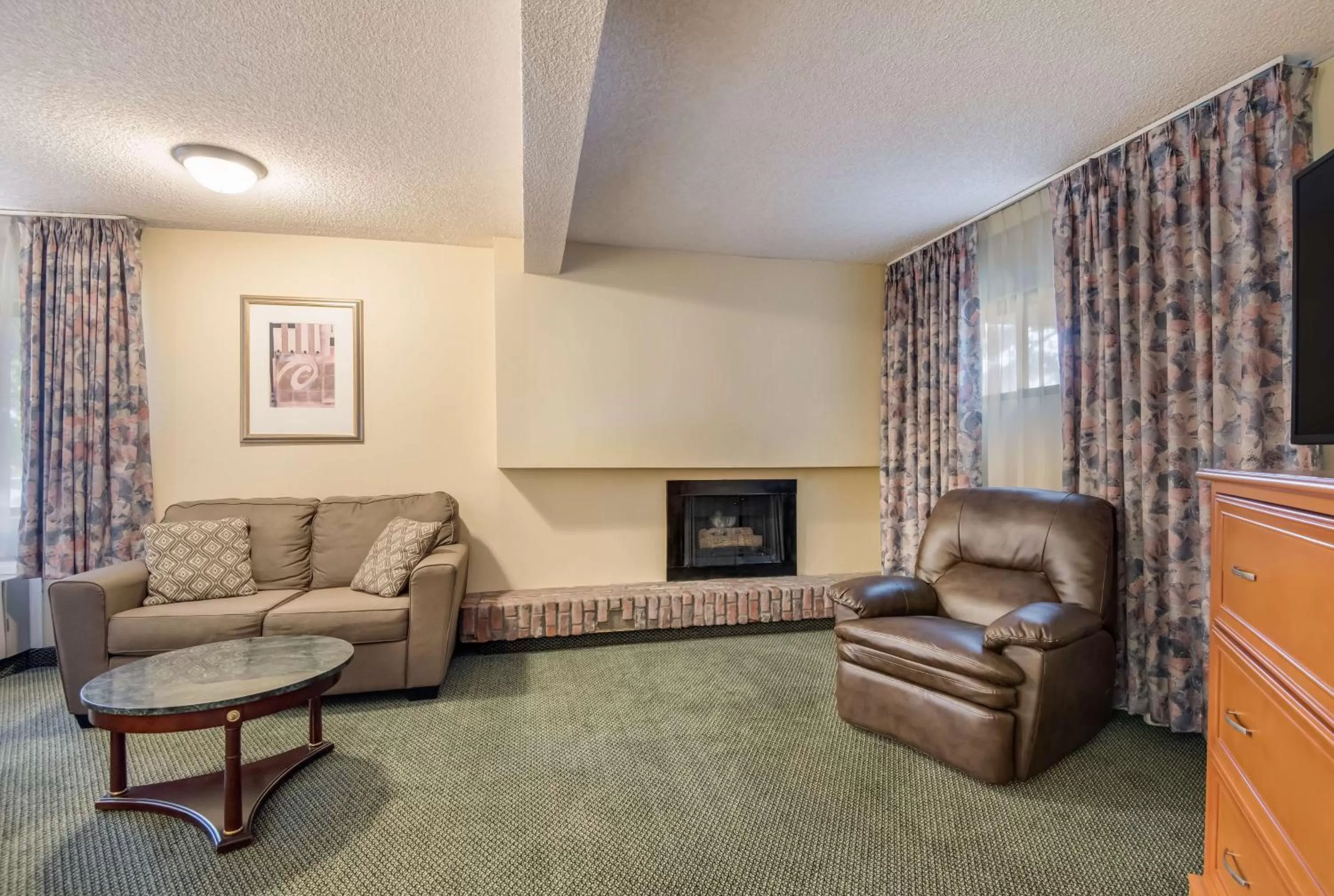 flat iron in SureStay Plus Hotel by Best Western Reno Airport