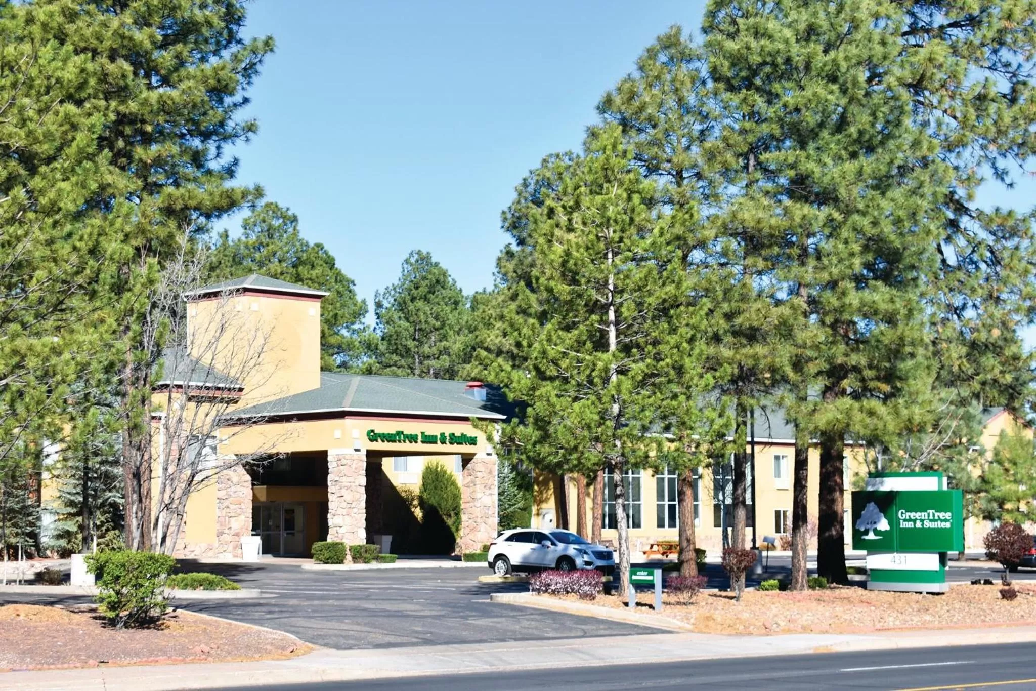 Property building in GreenTree Inn & Suites Pinetop