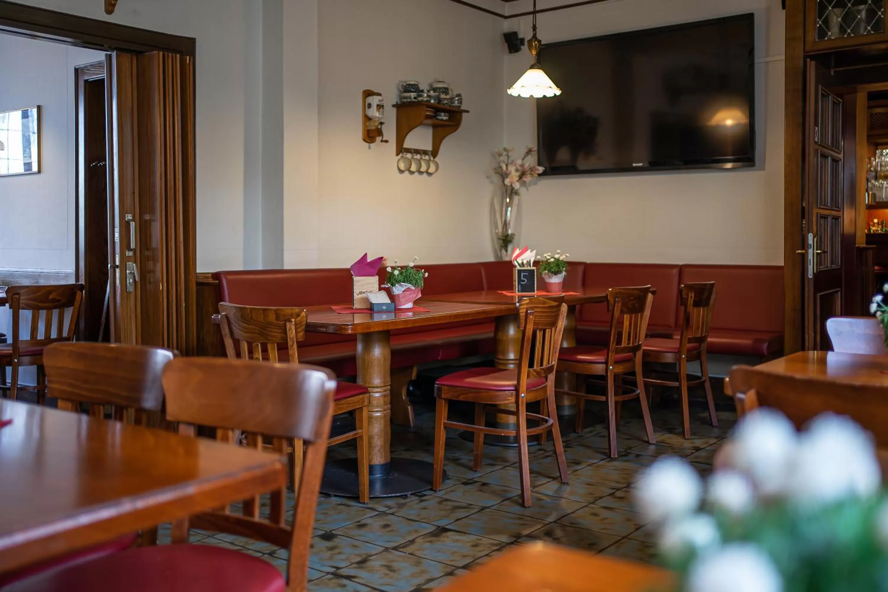 Restaurant/places to eat in Zwehrener Hof