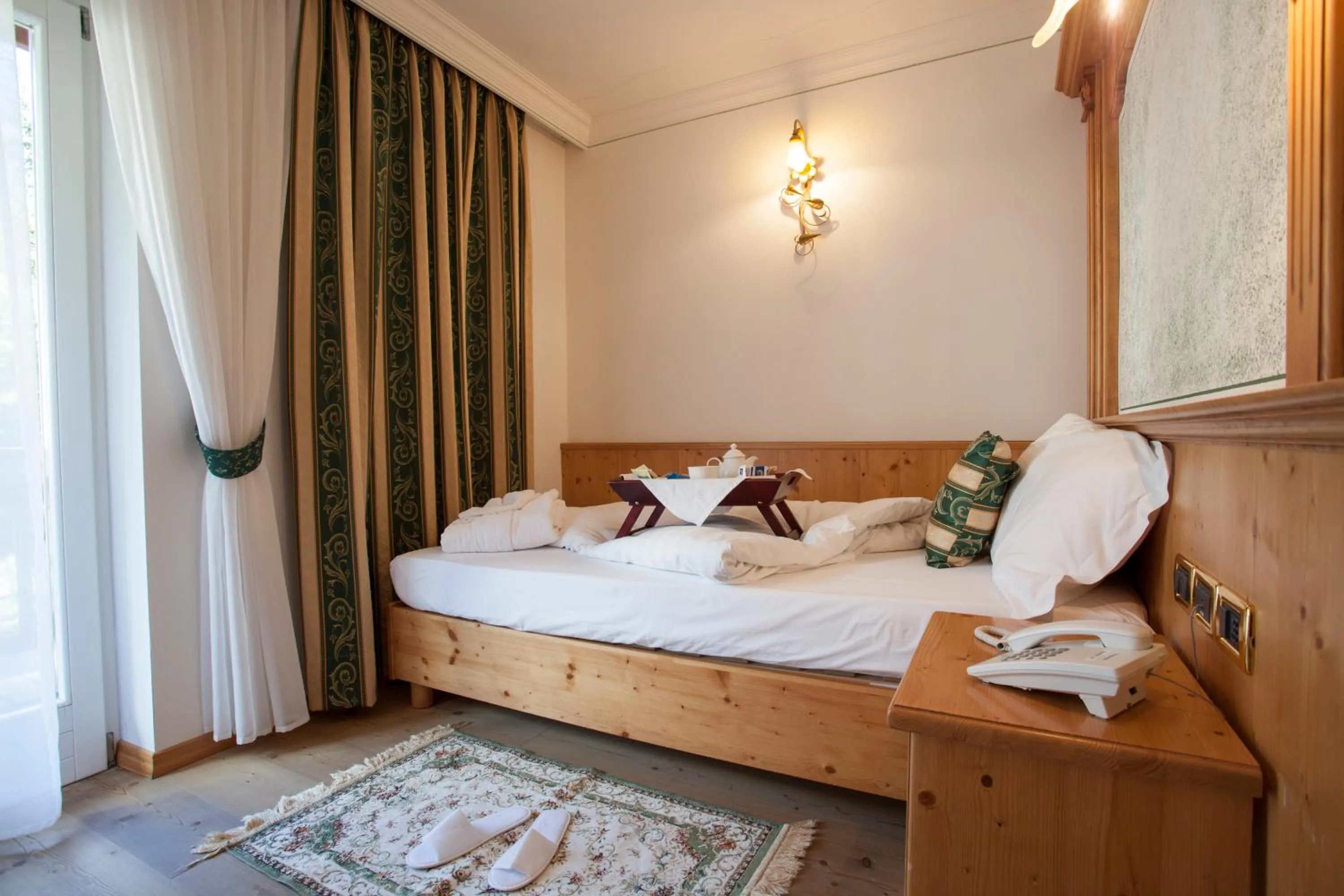 Photo of the whole room, Bed in Hotel Chalet all'Imperatore