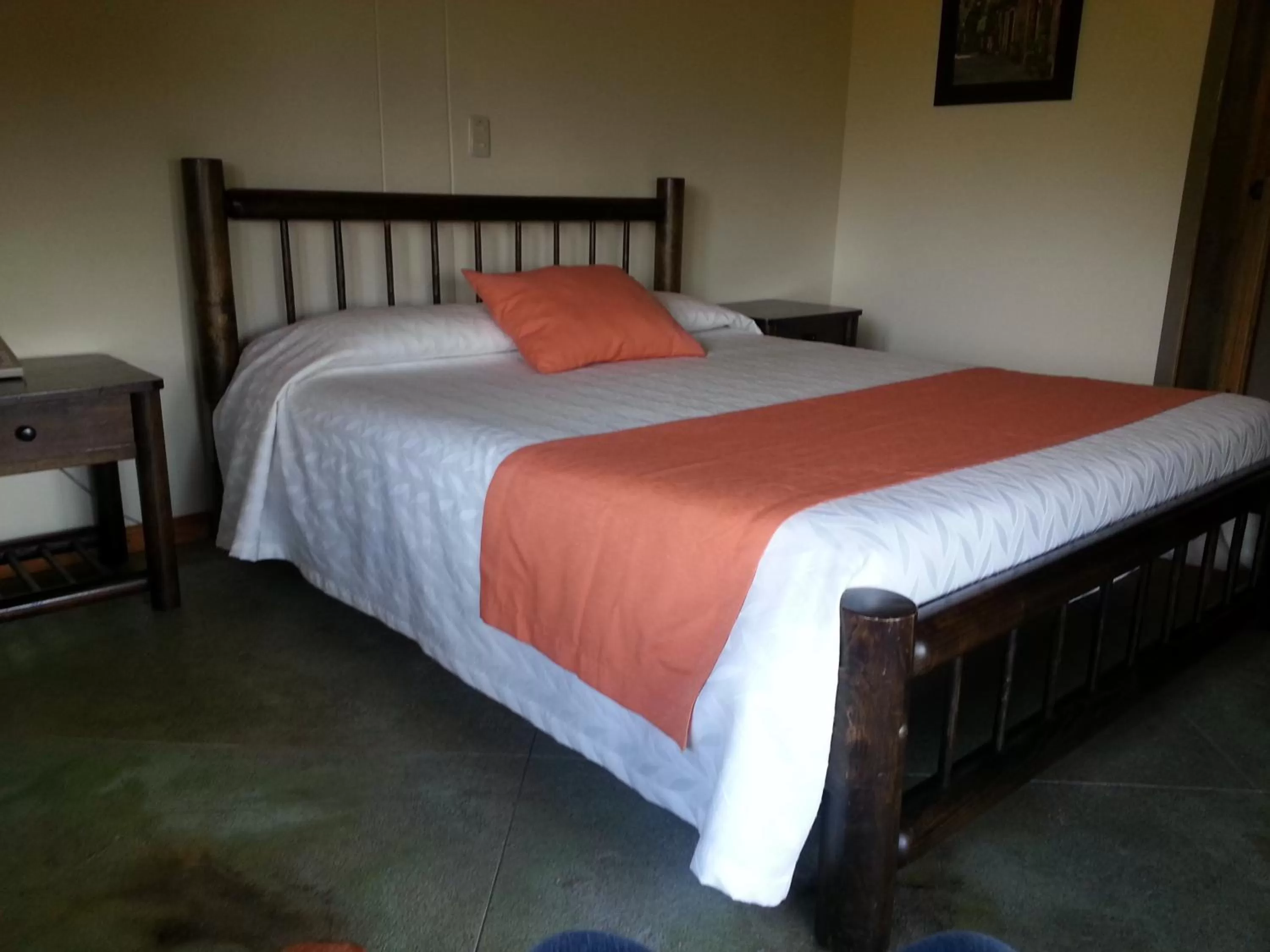 Bed in Matisses Hotel & Spa