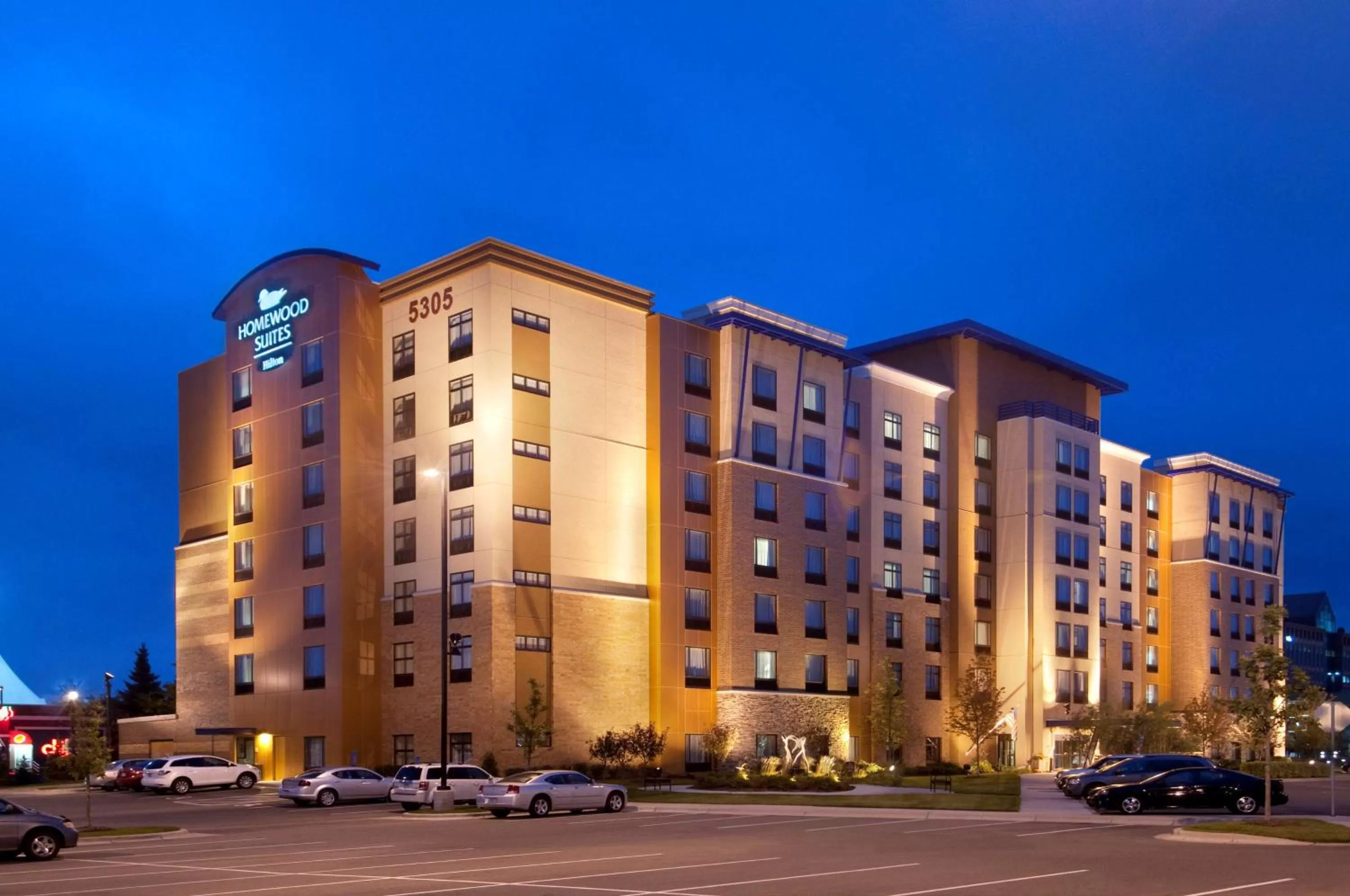 Property building in Homewood Suites by Hilton Minneapolis - Saint Louis Park at West End