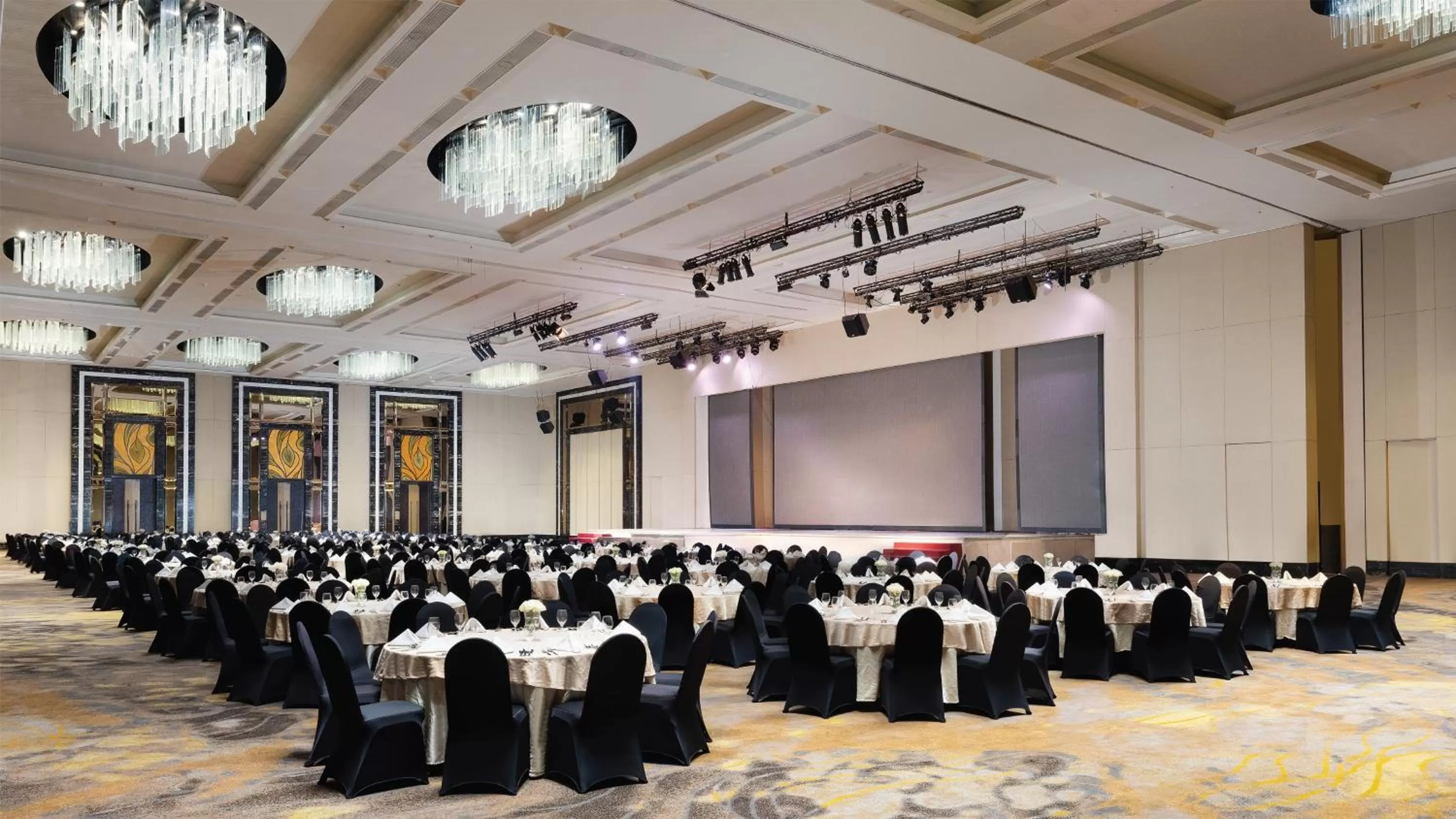 Meeting/conference room in InterContinental Bandung Dago Pakar by IHG