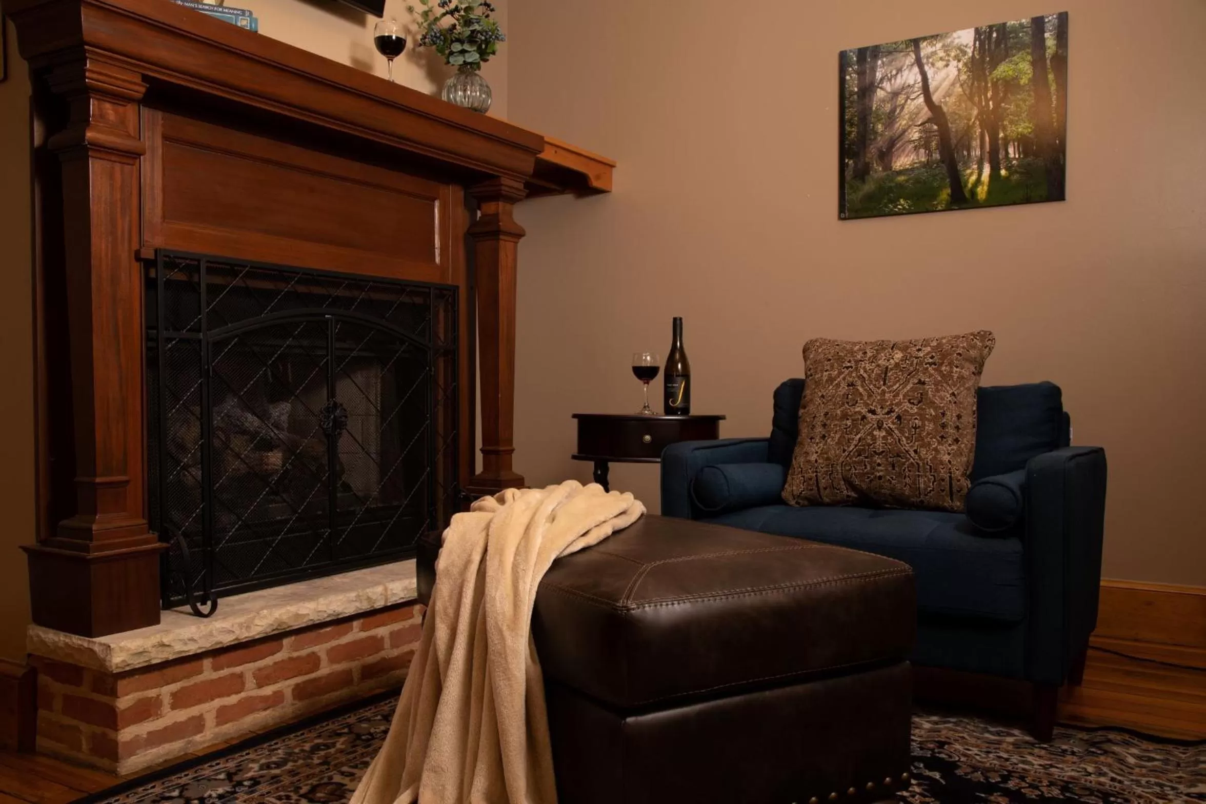 Seating Area in Riverboat Suites