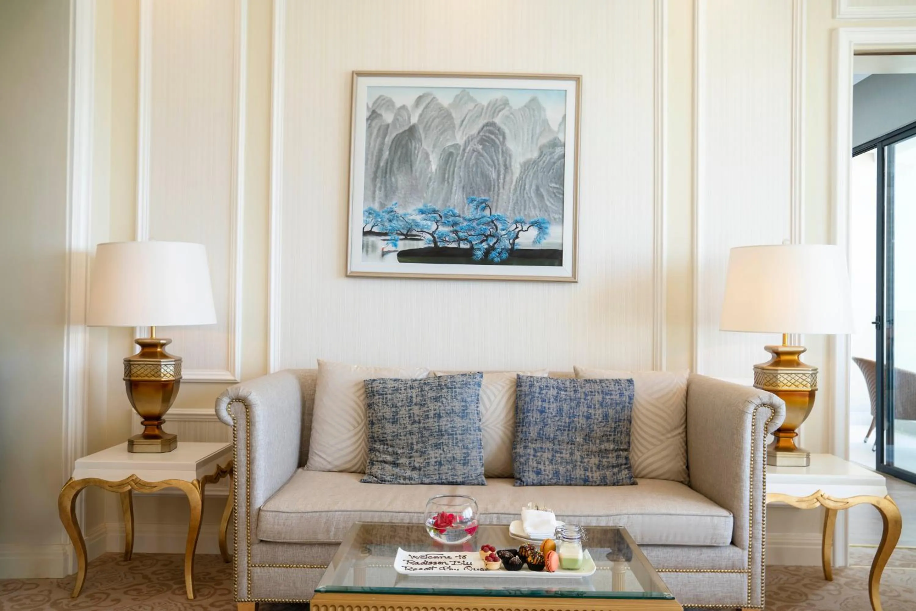 Living room in Radisson Blu Resort Phu Quoc