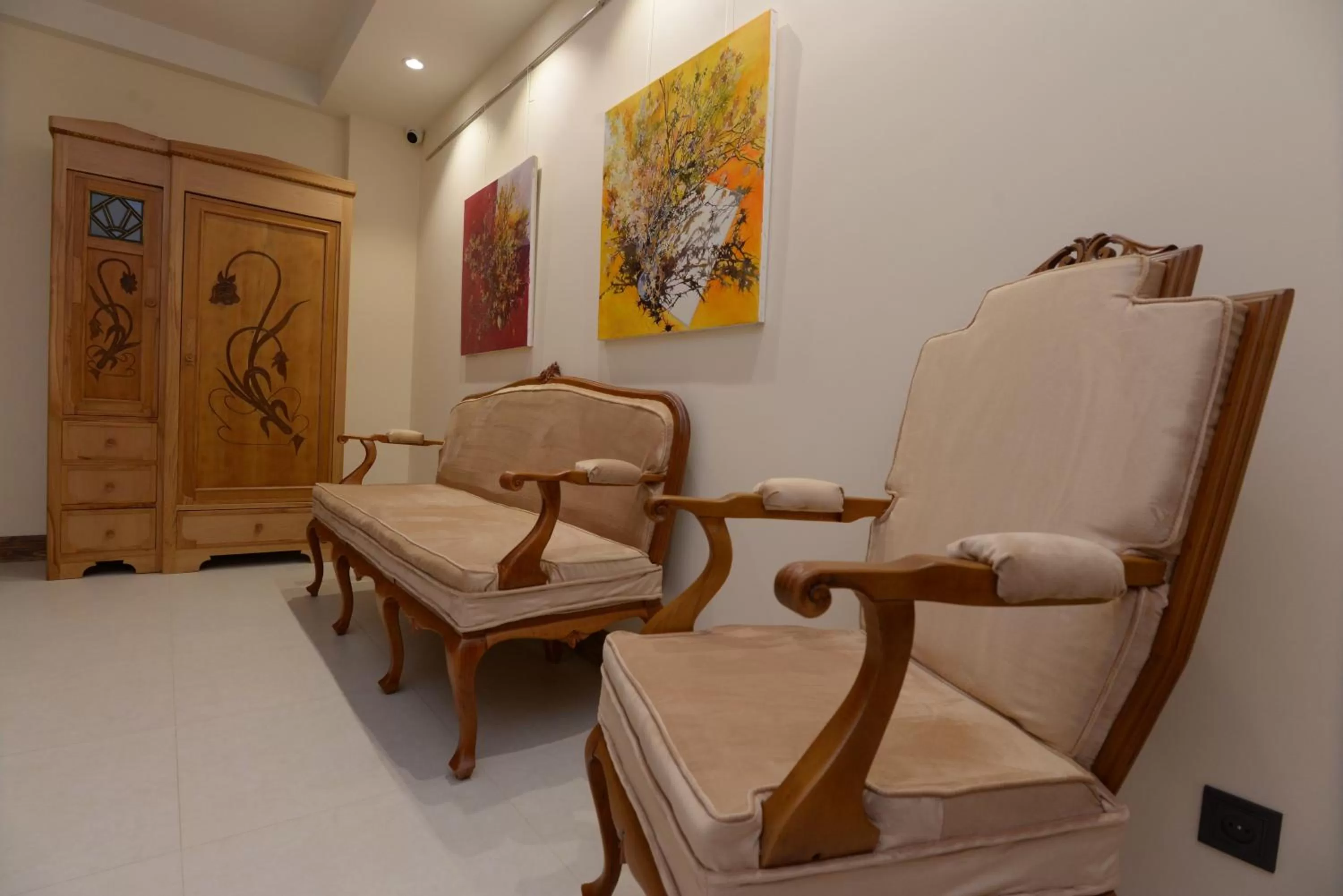 Seating Area in Aratta