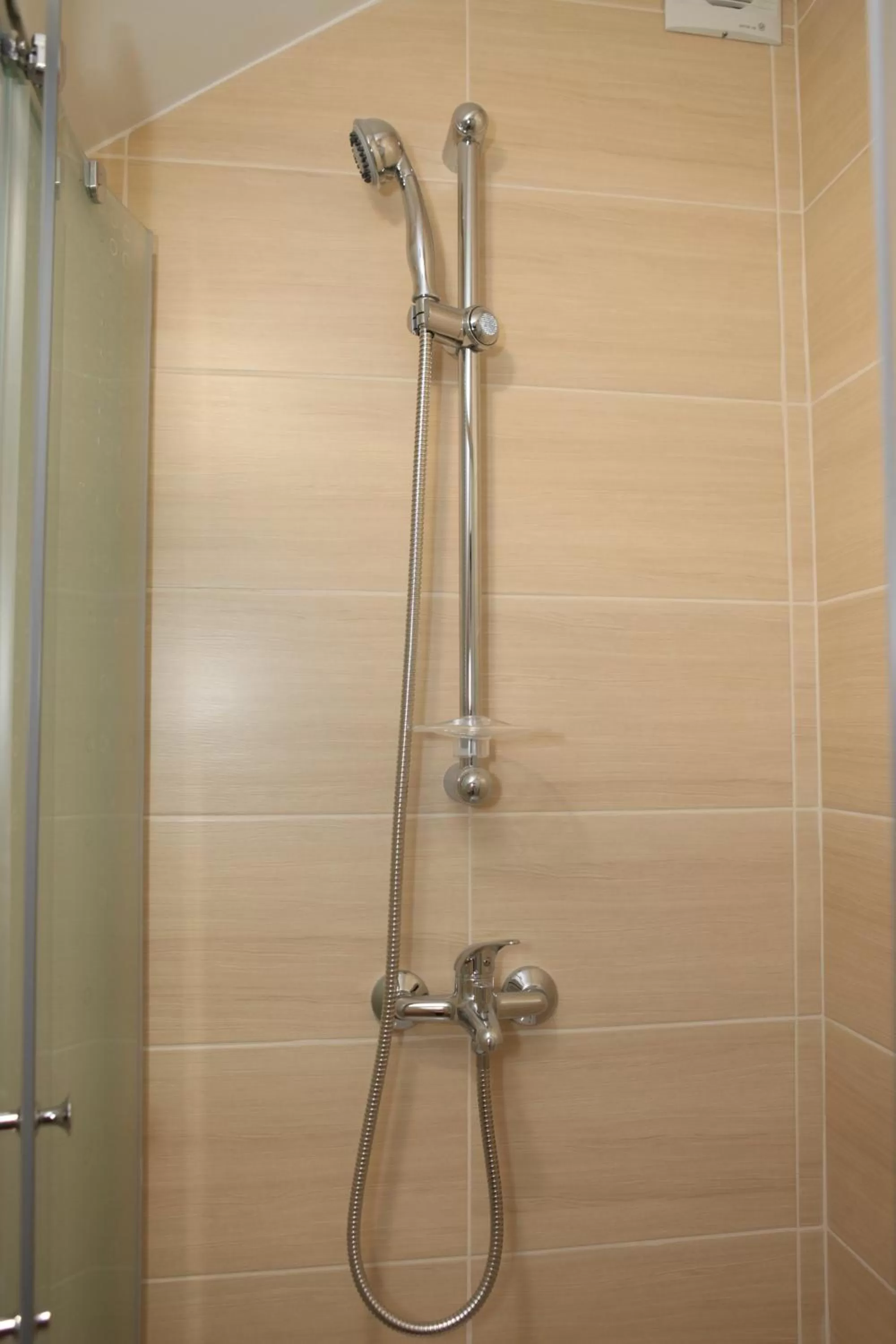 Shower, Bathroom in Sky Hotel