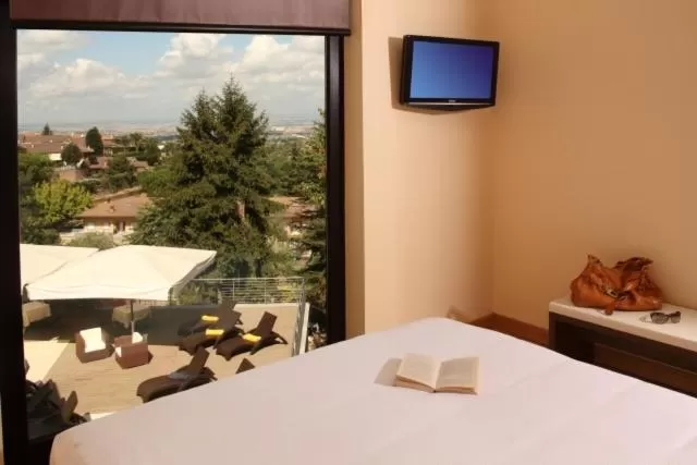 TV and multimedia, Bed in Hotel & Spa Villa Mercede