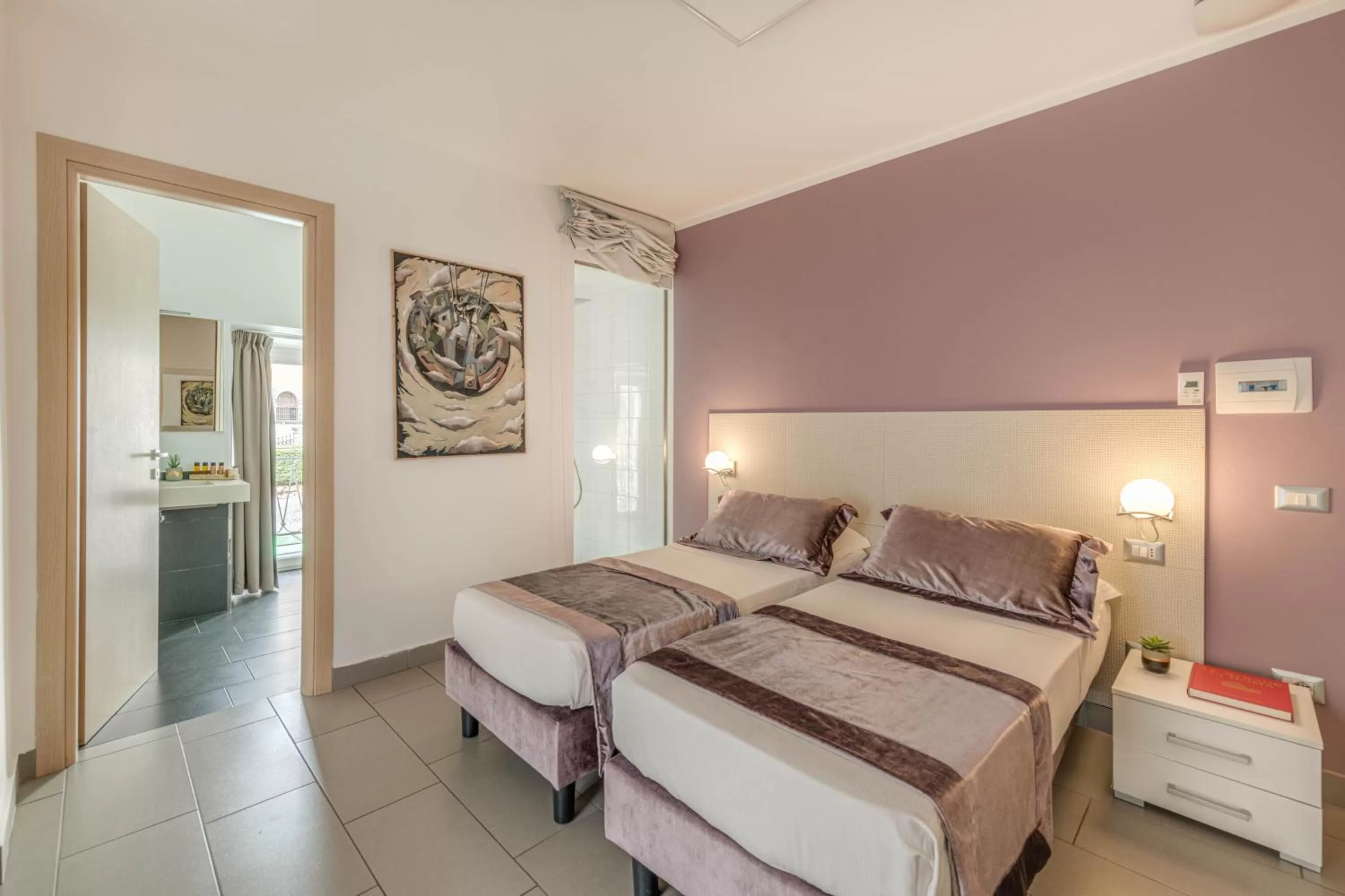 Bedroom, Bed in Trevi Palace Hotel