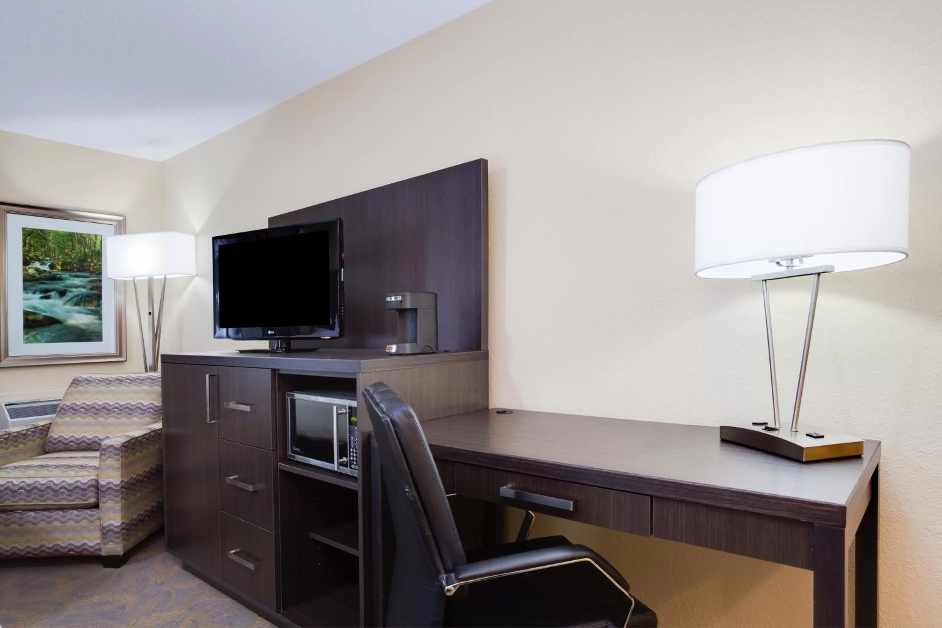 Photo of the whole room in Holiday Inn Express Hotel & Suites Uptown Fredericton by IHG