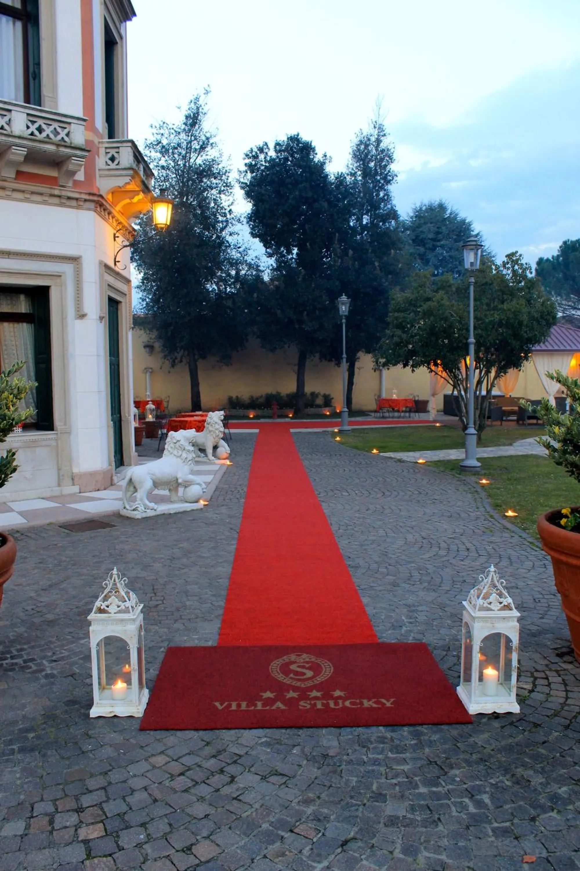 Facade/entrance in Hotel Villa Stucky