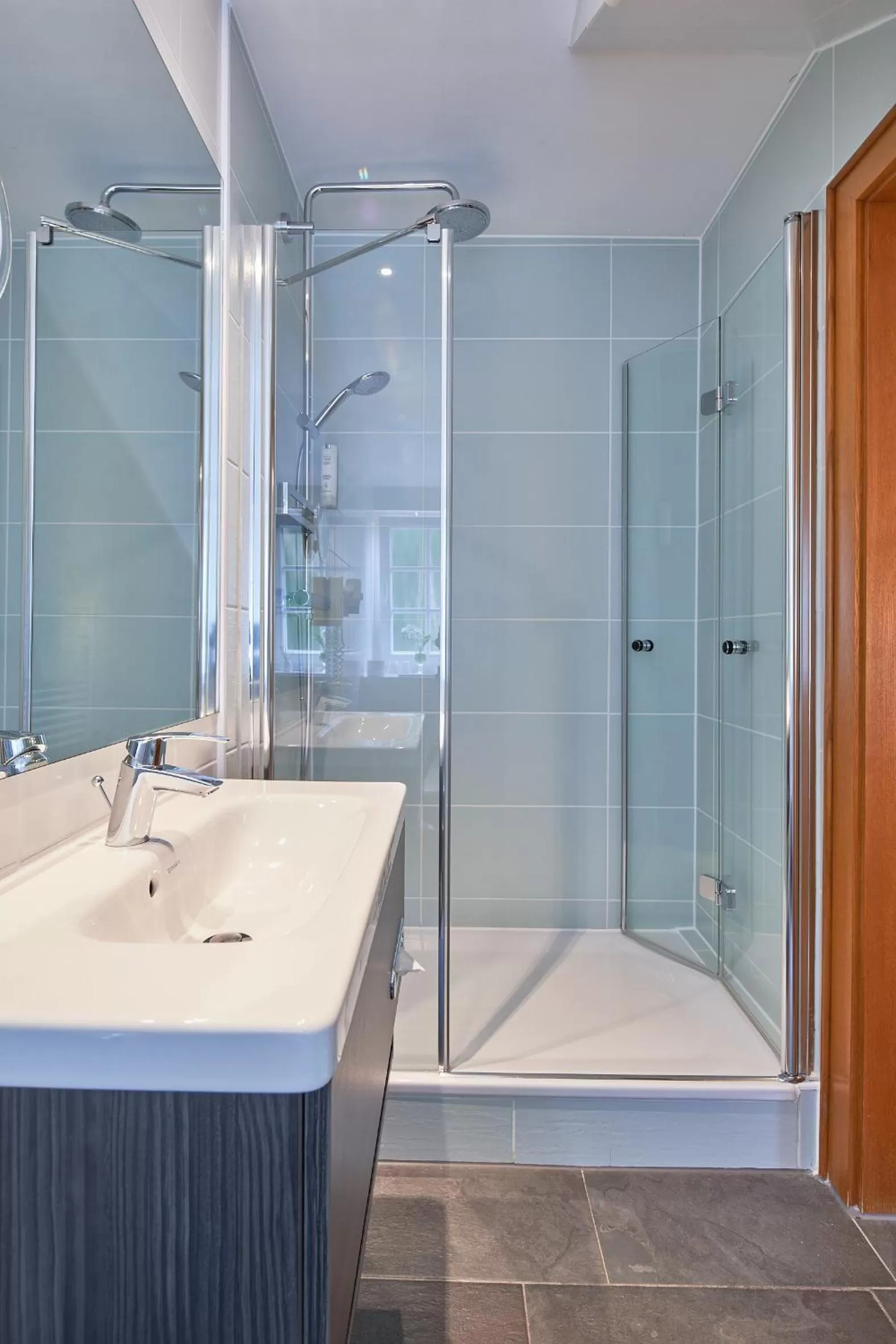 Bathroom in Hotel St. Georg Garni