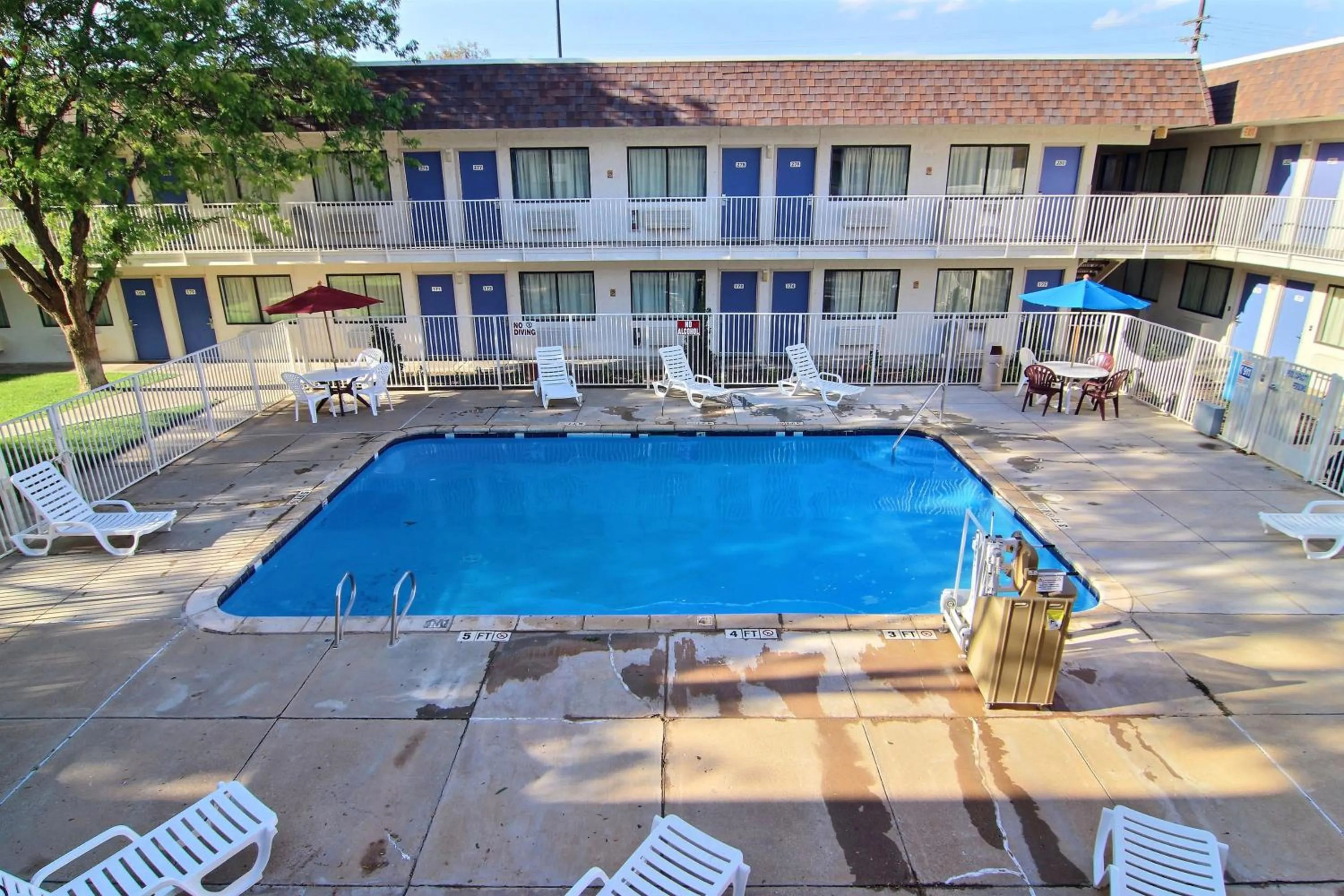 Property building in Motel 6-Lubbock, TX