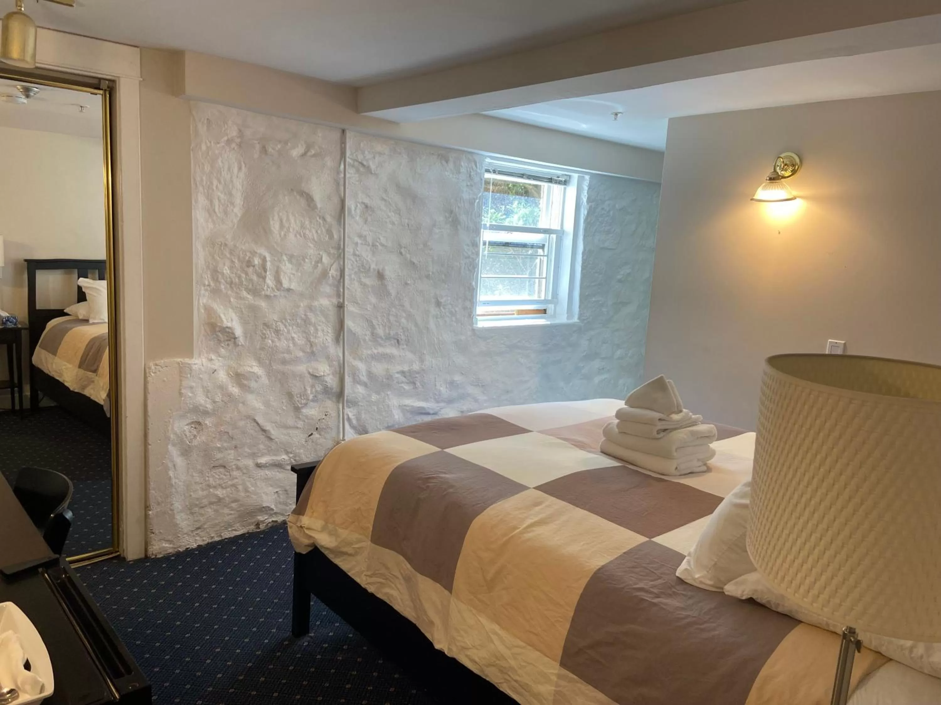 Bed in Windsor Guest House