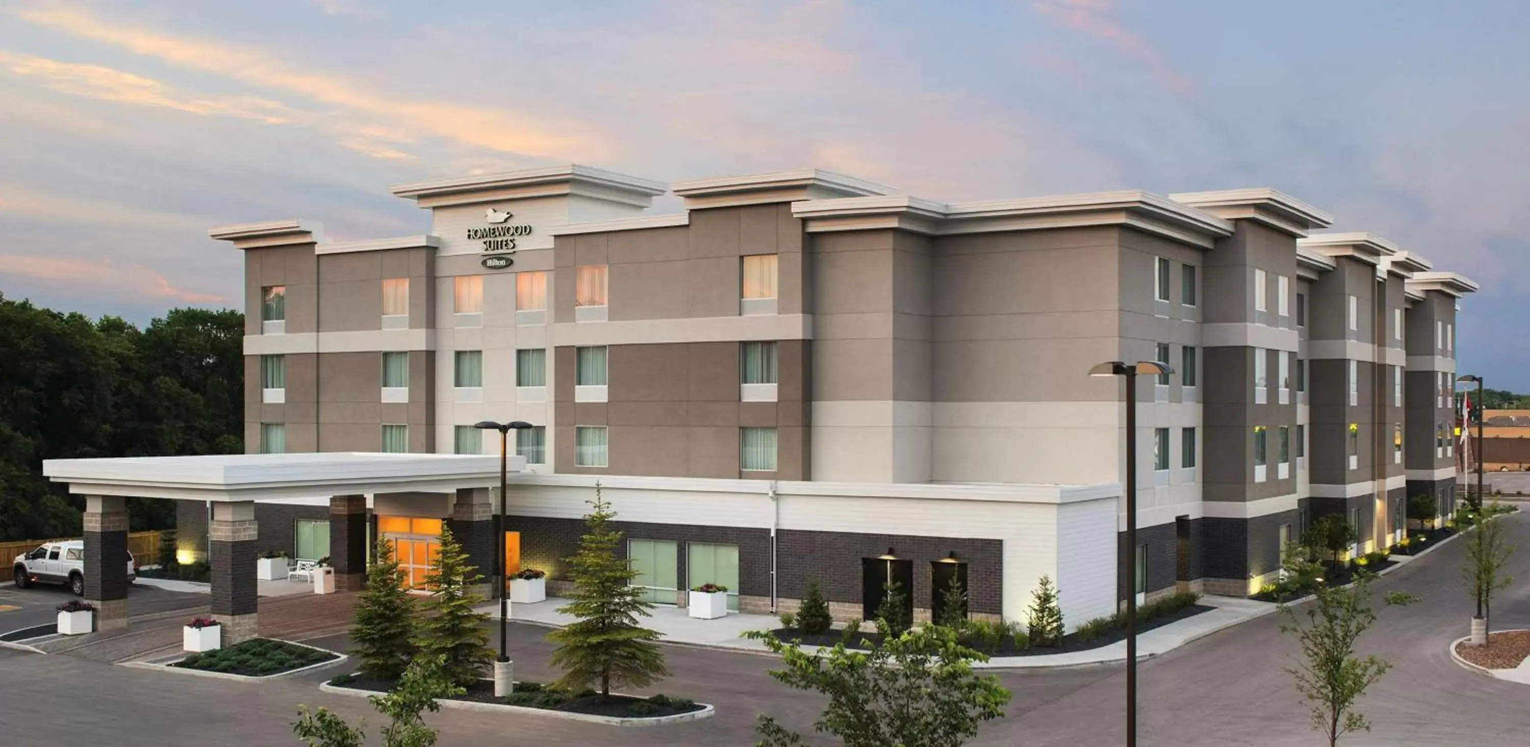 Homewood Suites by Hilton Winnipeg Airport - Polo Park Homewood Suites by Hilton Winnipeg Airport - Polo Park