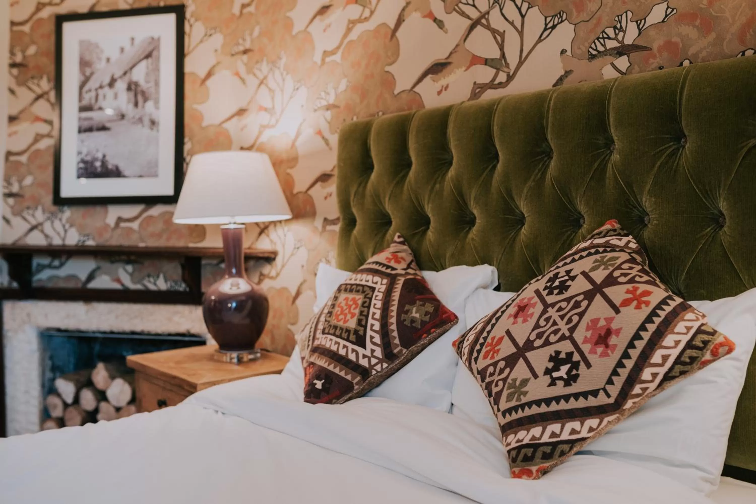 Bedroom, Bed in The Falkland Arms