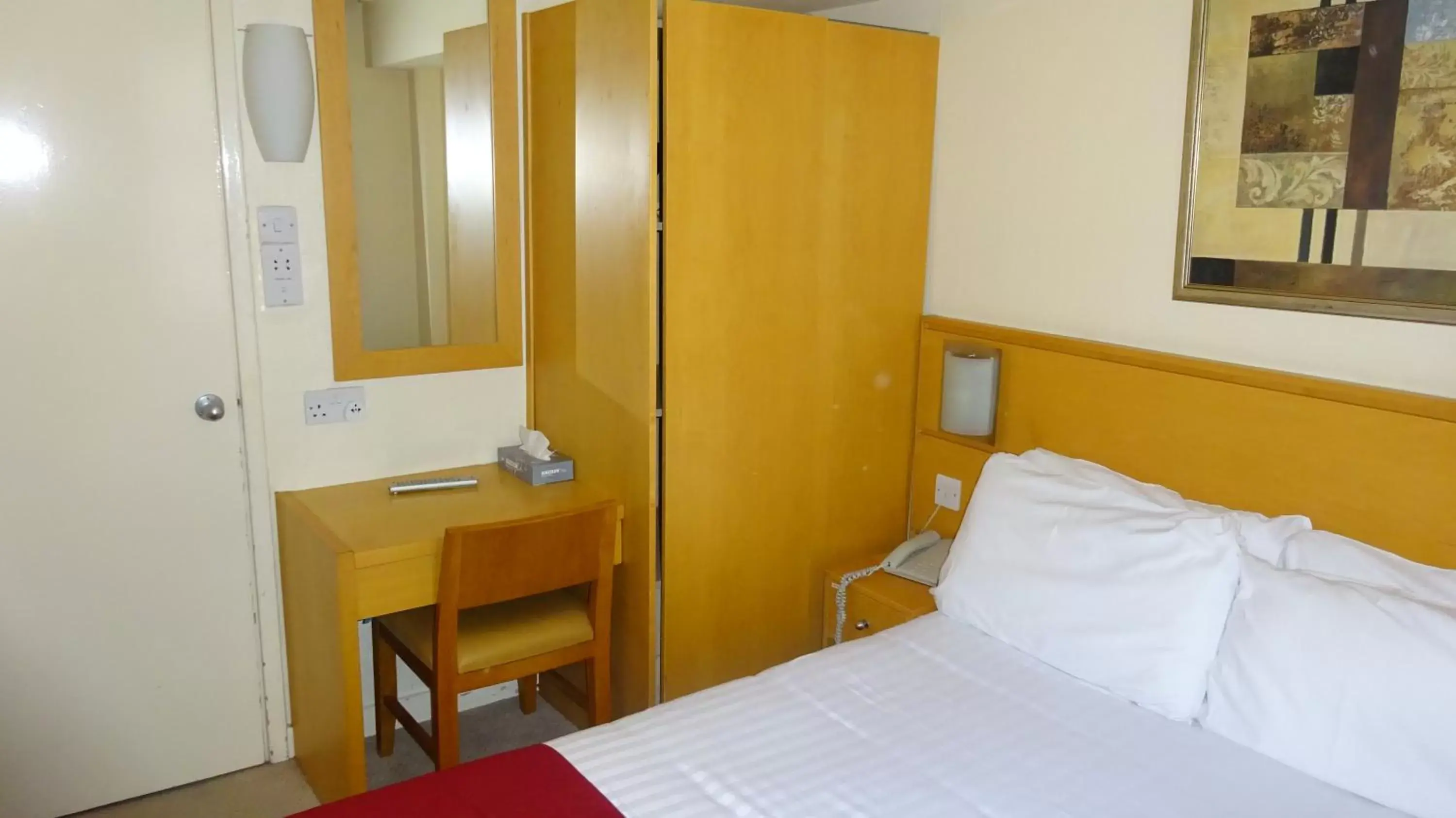 Single Room in Americana Hotel Single Room in Americana Hotel