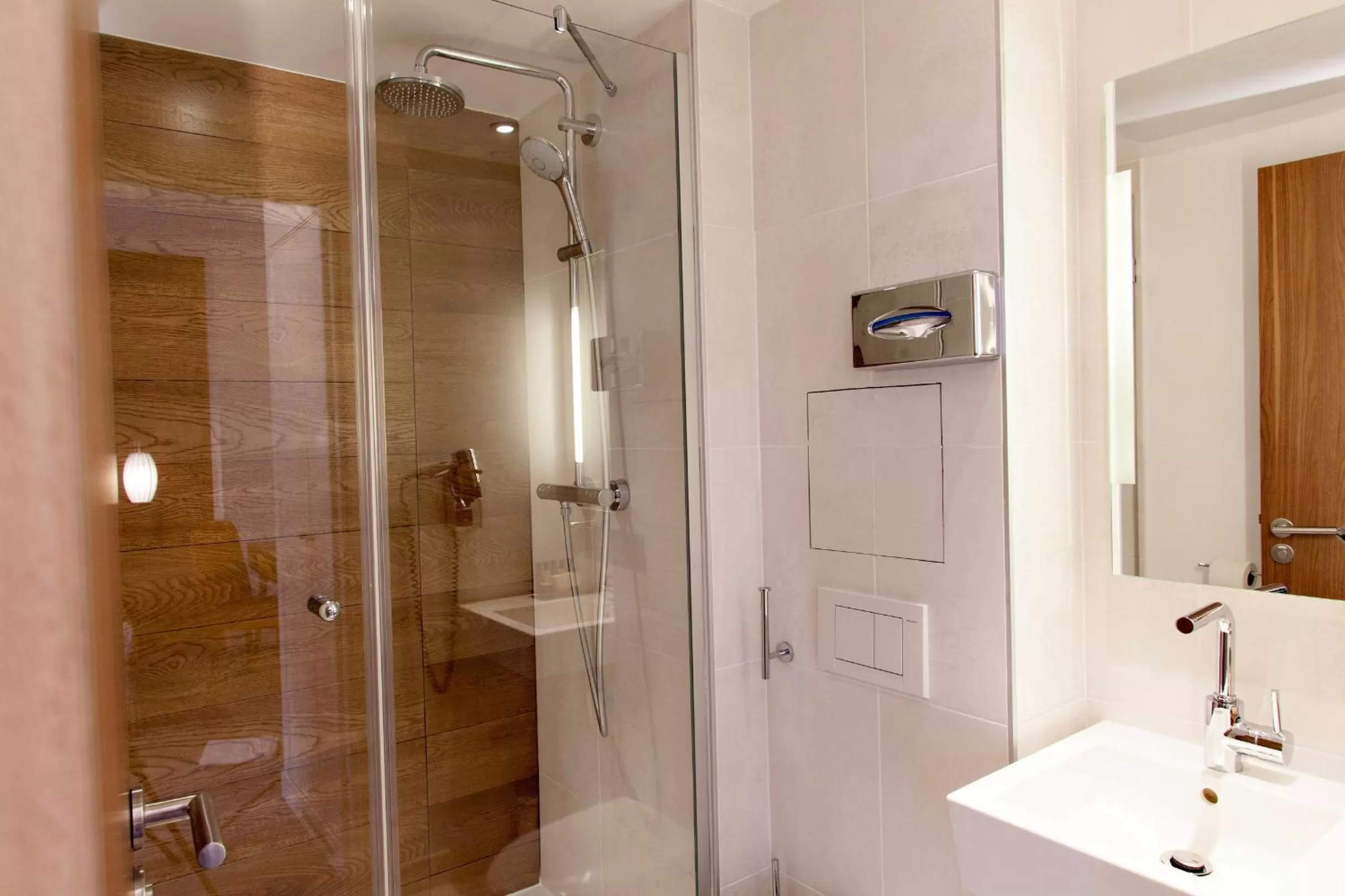 Bathroom in Best Western Plus 61 Paris Nation Hotel