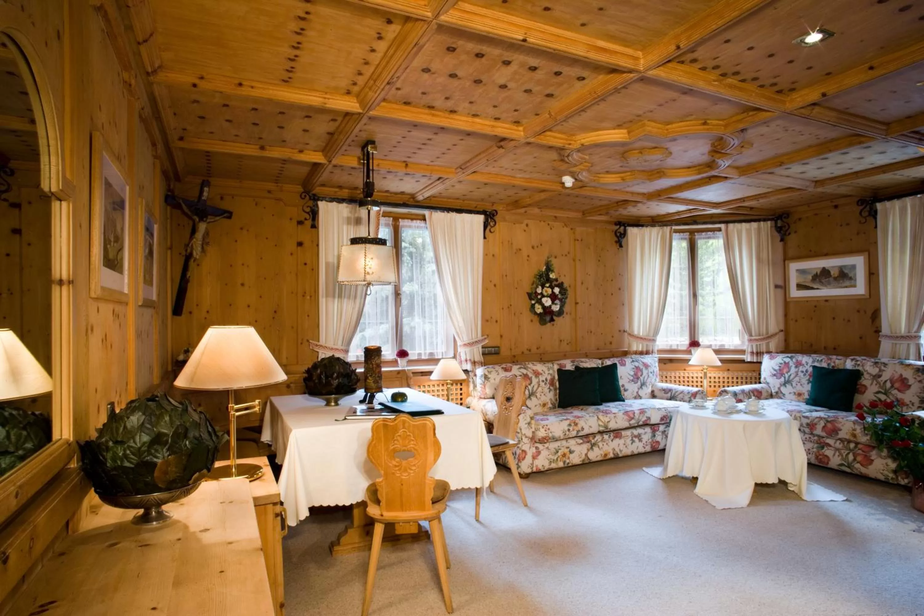 Living room in Hotel Sassongher