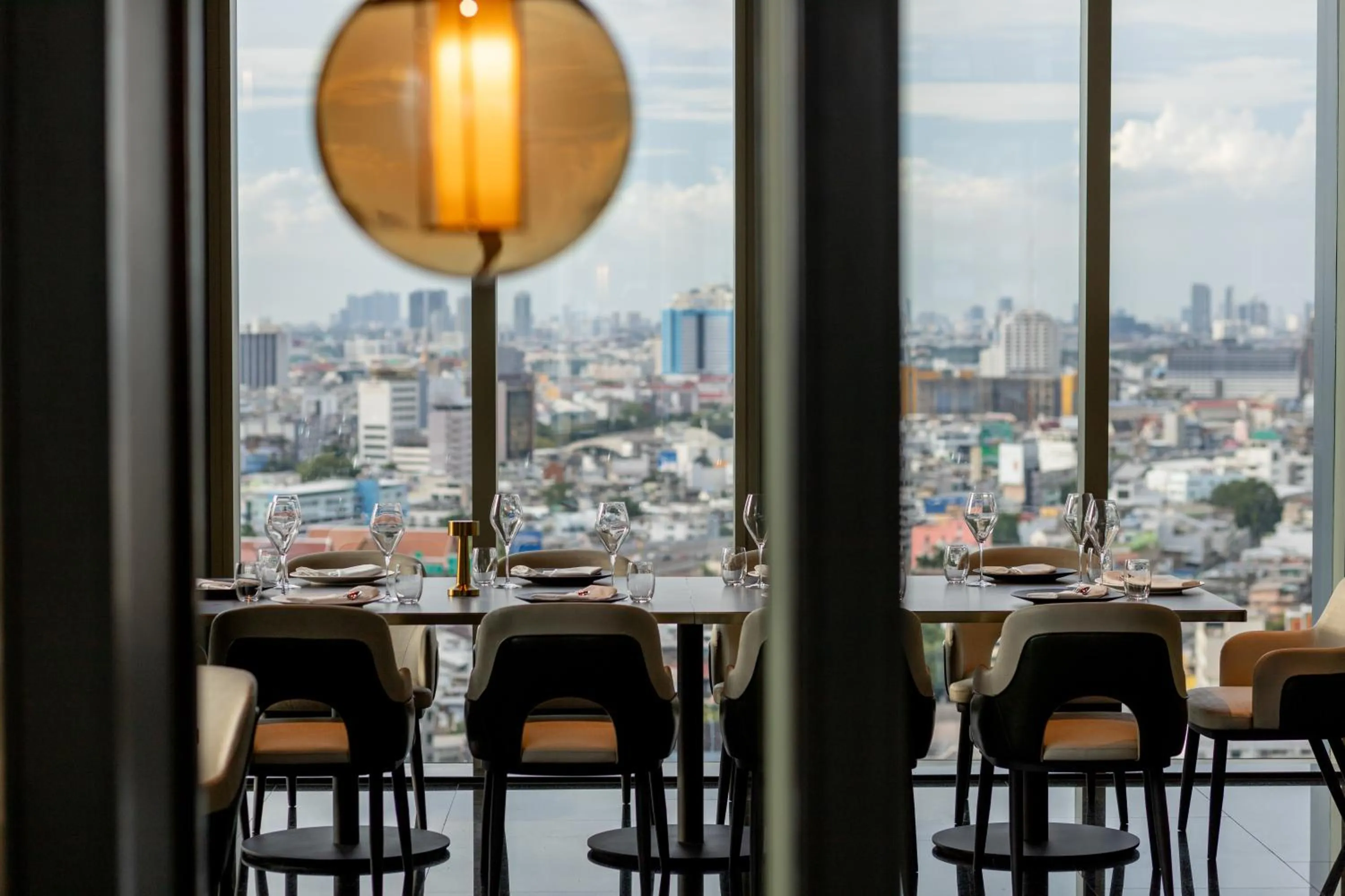 Restaurant/places to eat in Grande Centre Point Surawong Bangkok