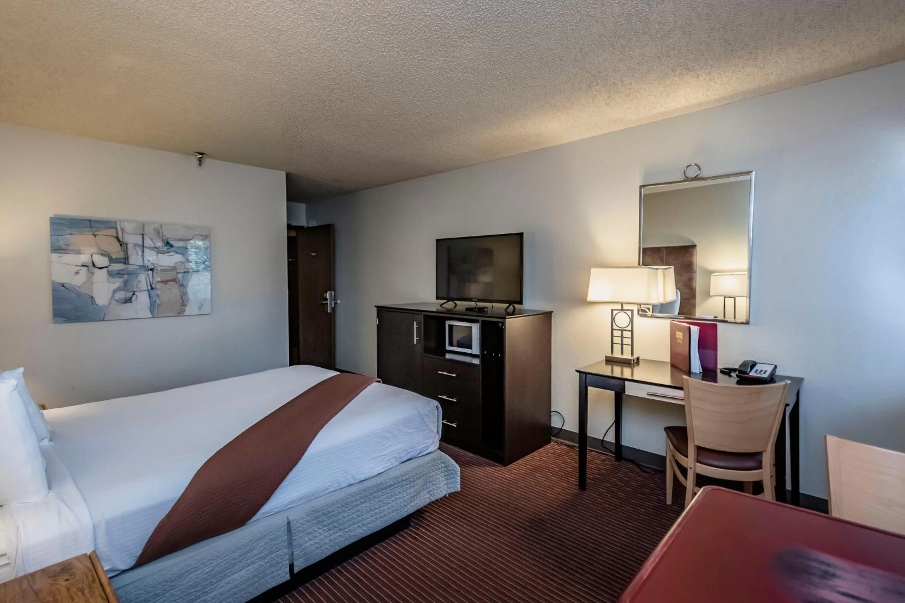 TV and multimedia, Bed in Inn At Truckee