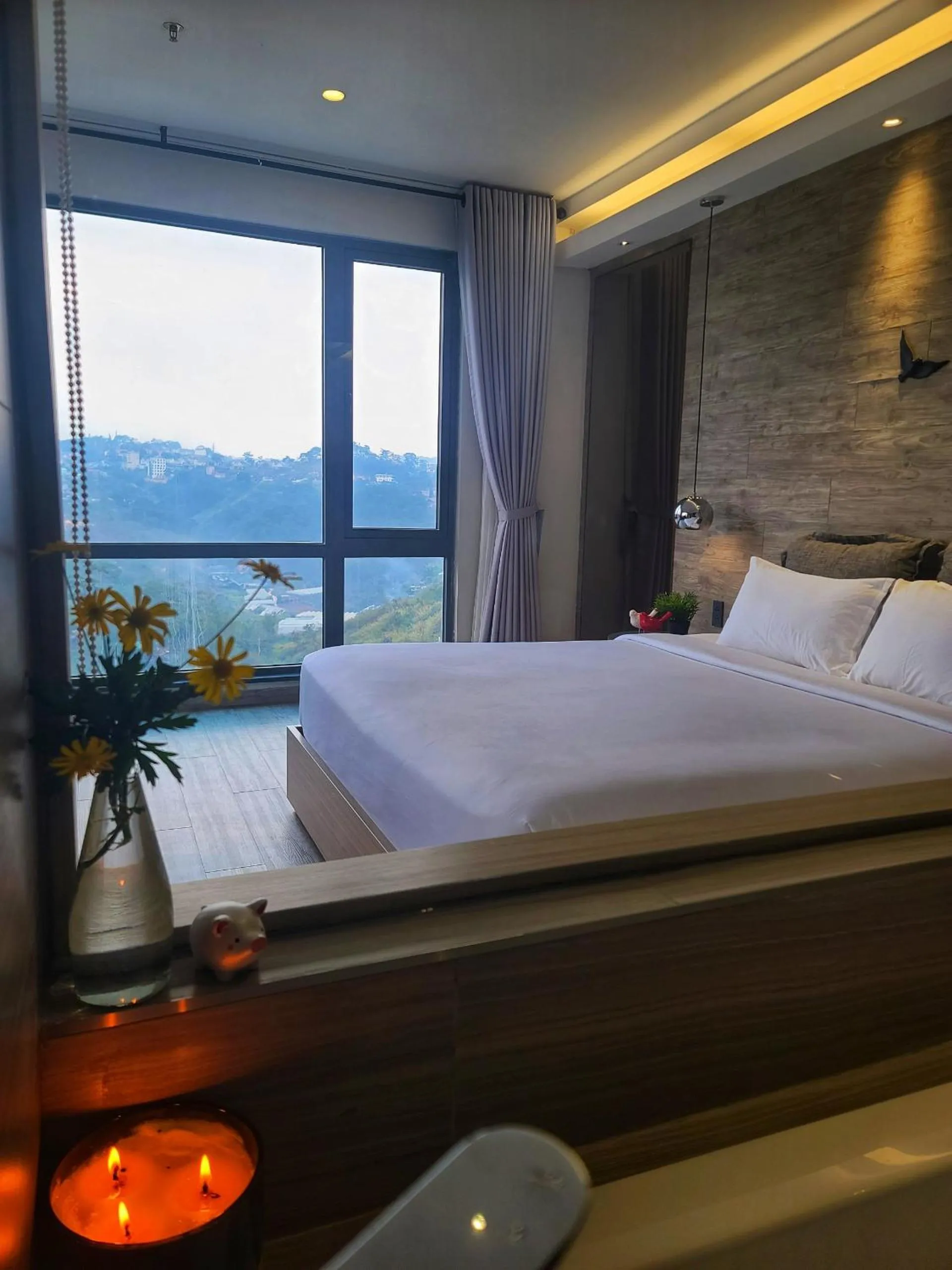 Bed in The Luxe Da Lat