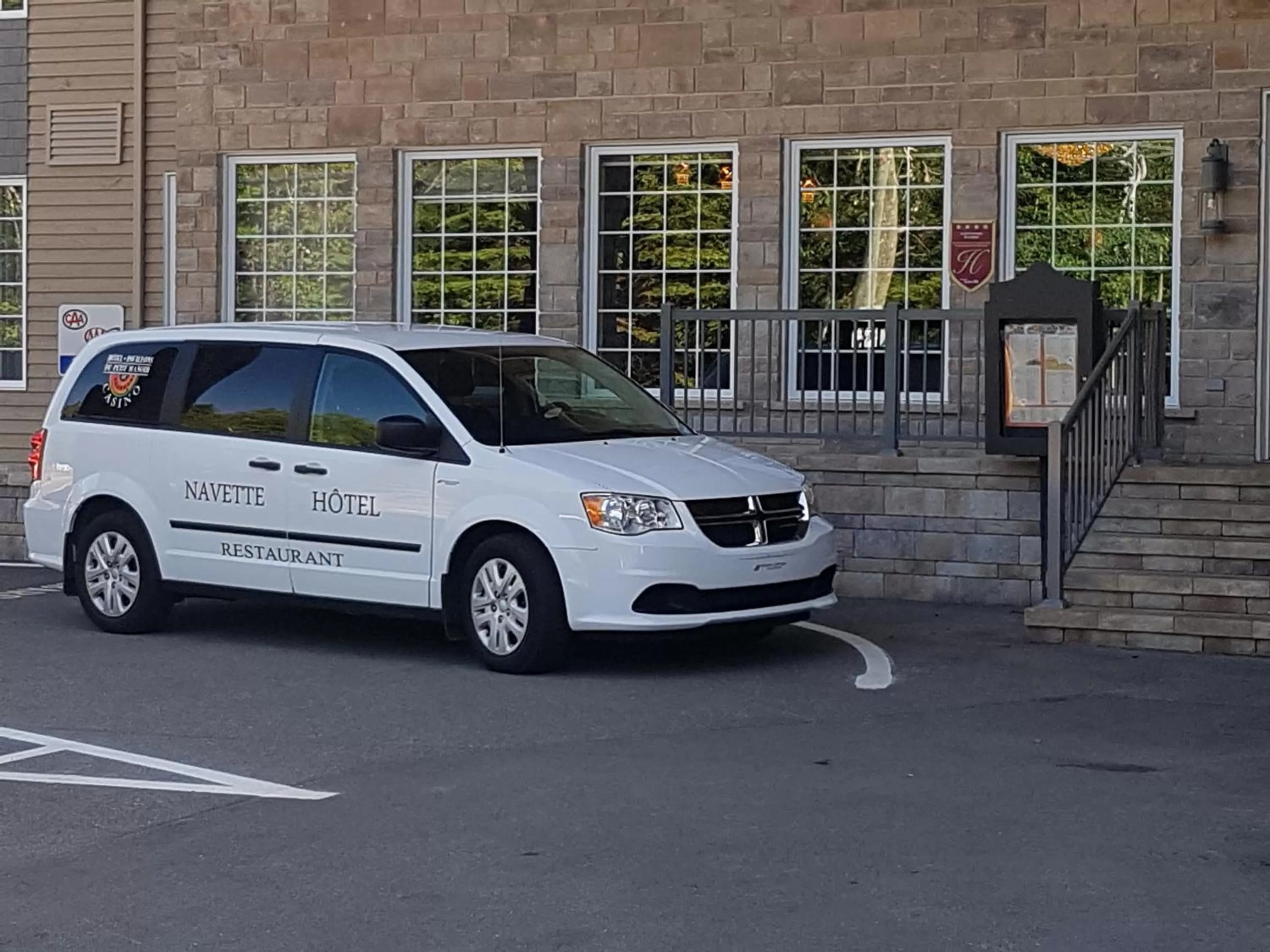 shuttle in Hôtel et Pavillons Le Petit Manoir du Casino