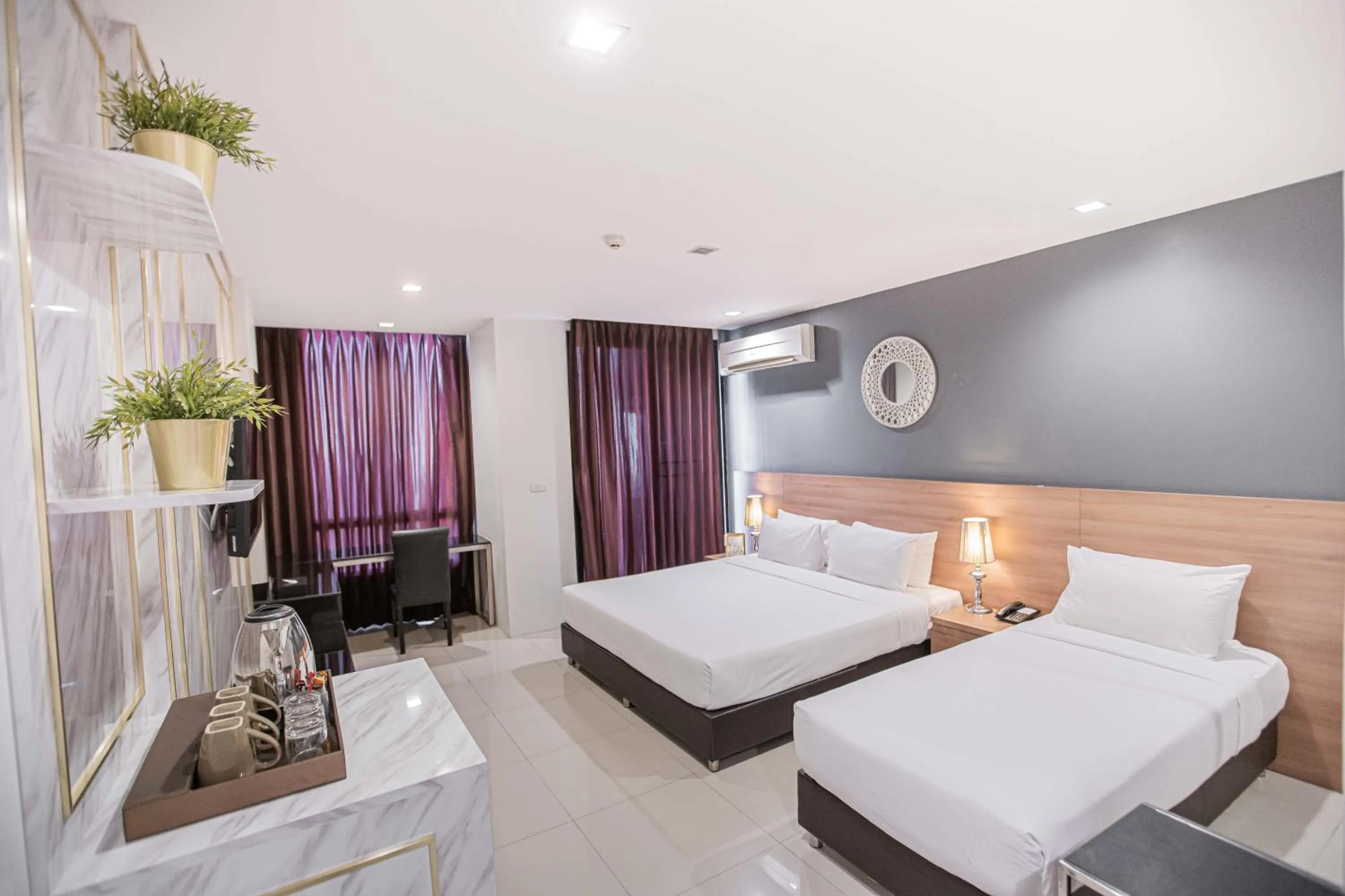 Photo of the whole room, Bed in Marigold Sukhumvit - Free Shuttle to BTS Bearing Station