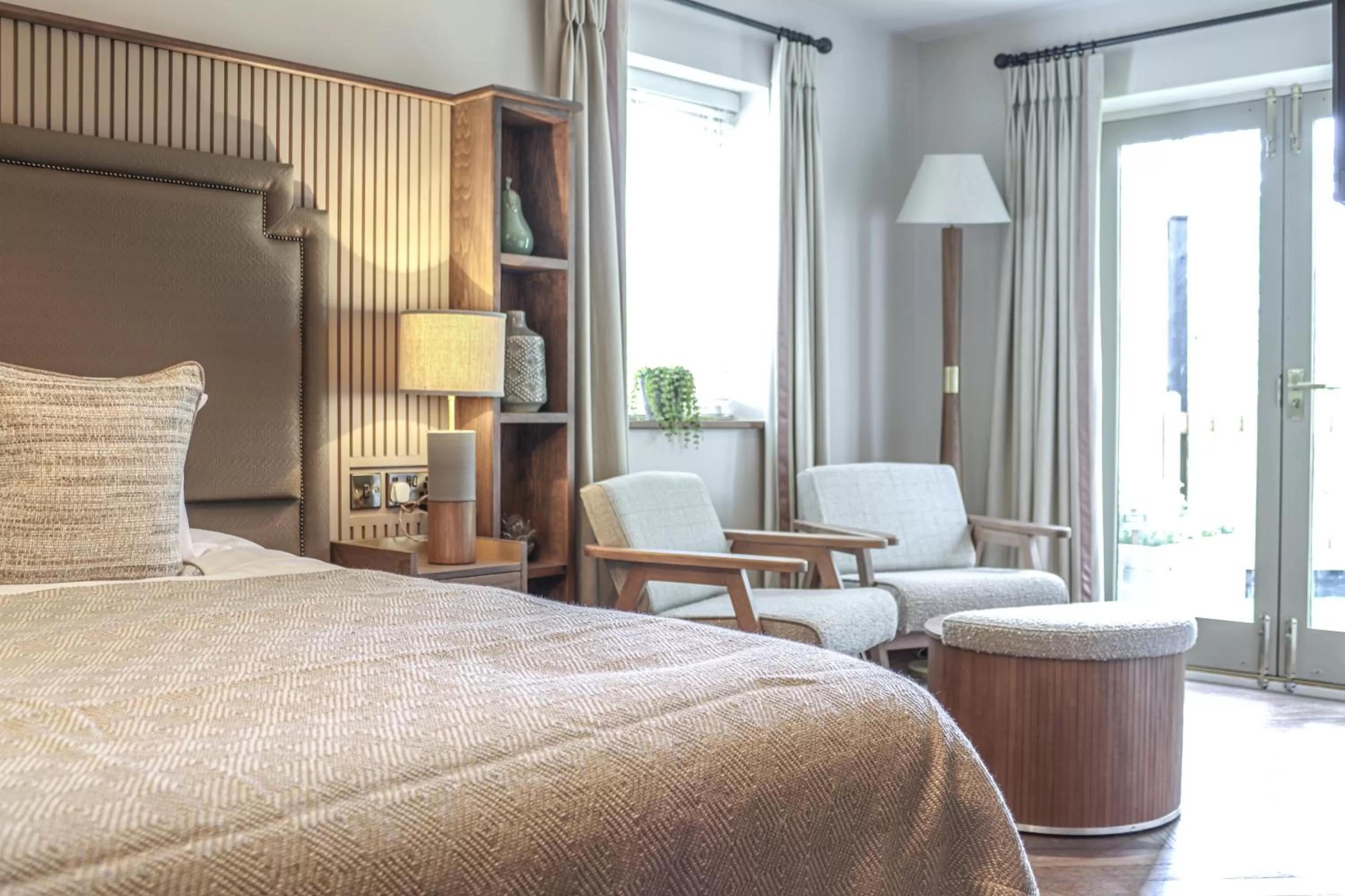 Seating area, Bed in The Tempest Arms