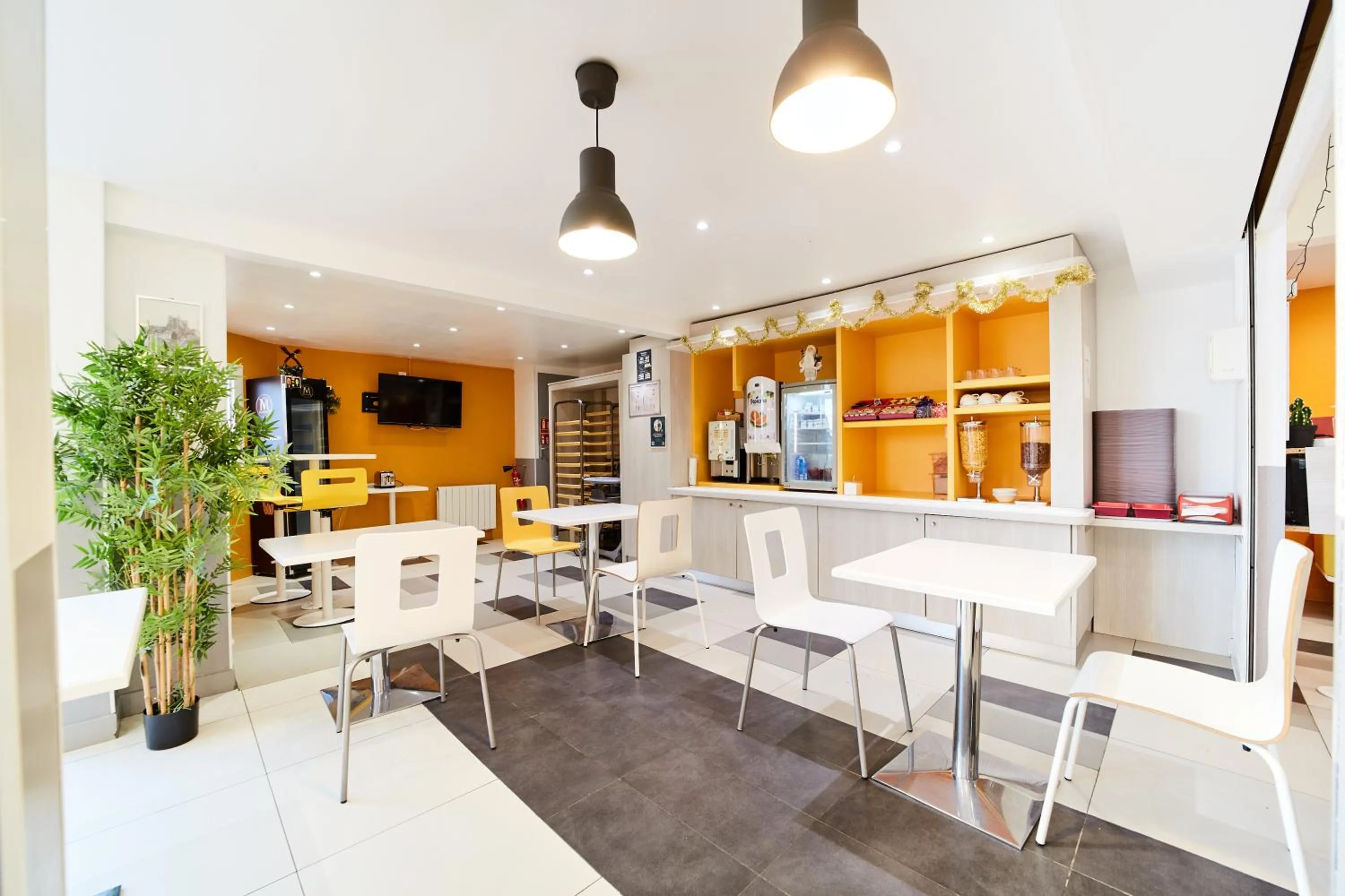 Dining area in Première Classe Amiens
