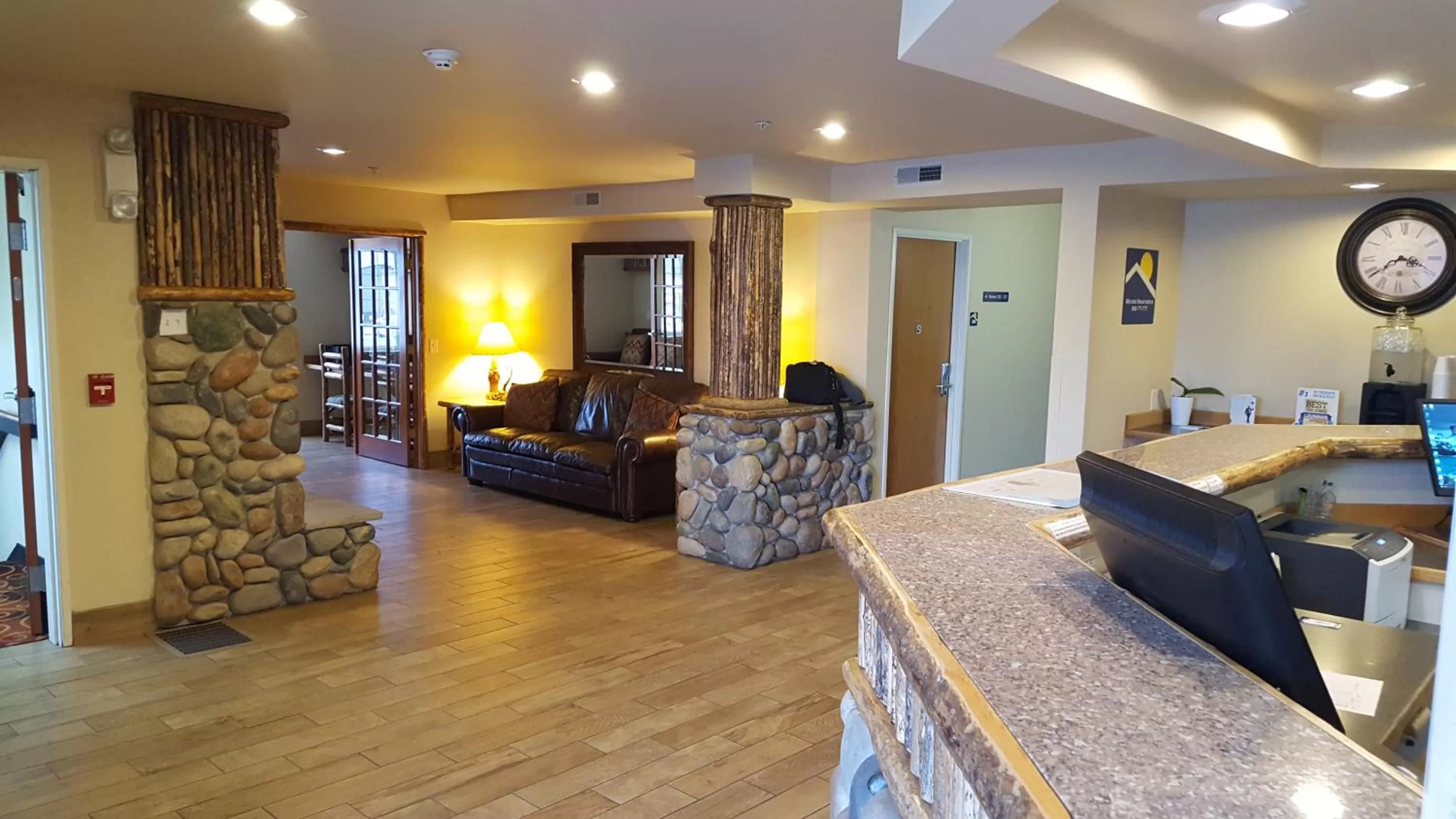 Lobby or reception in Microtel Inn & Suites by Wyndham Bozeman
