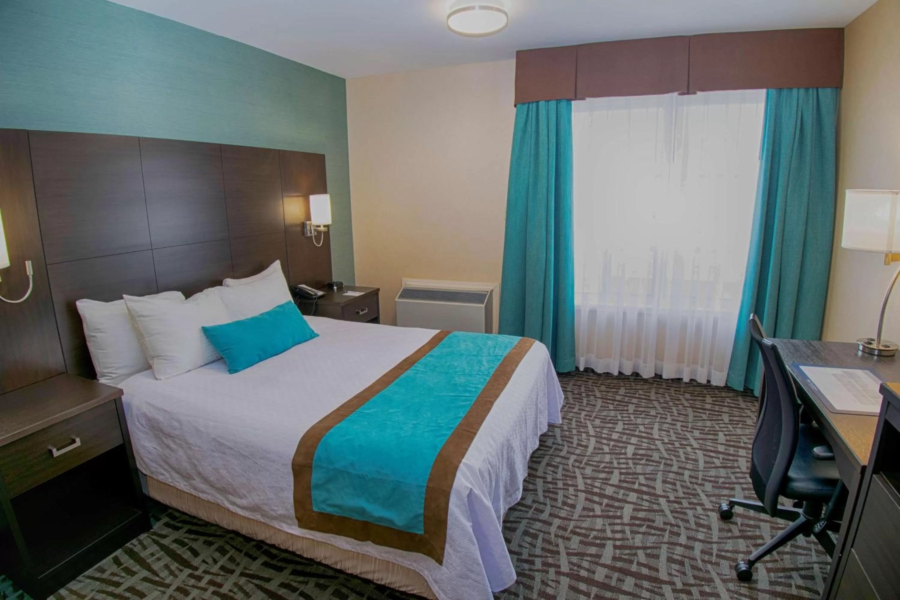 Bedroom in Best Western Plus Barrie