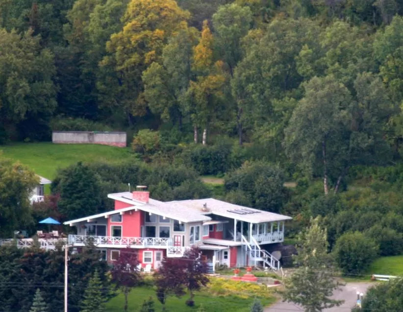 Facade/entrance in Halcyon Heights B&B/Inn