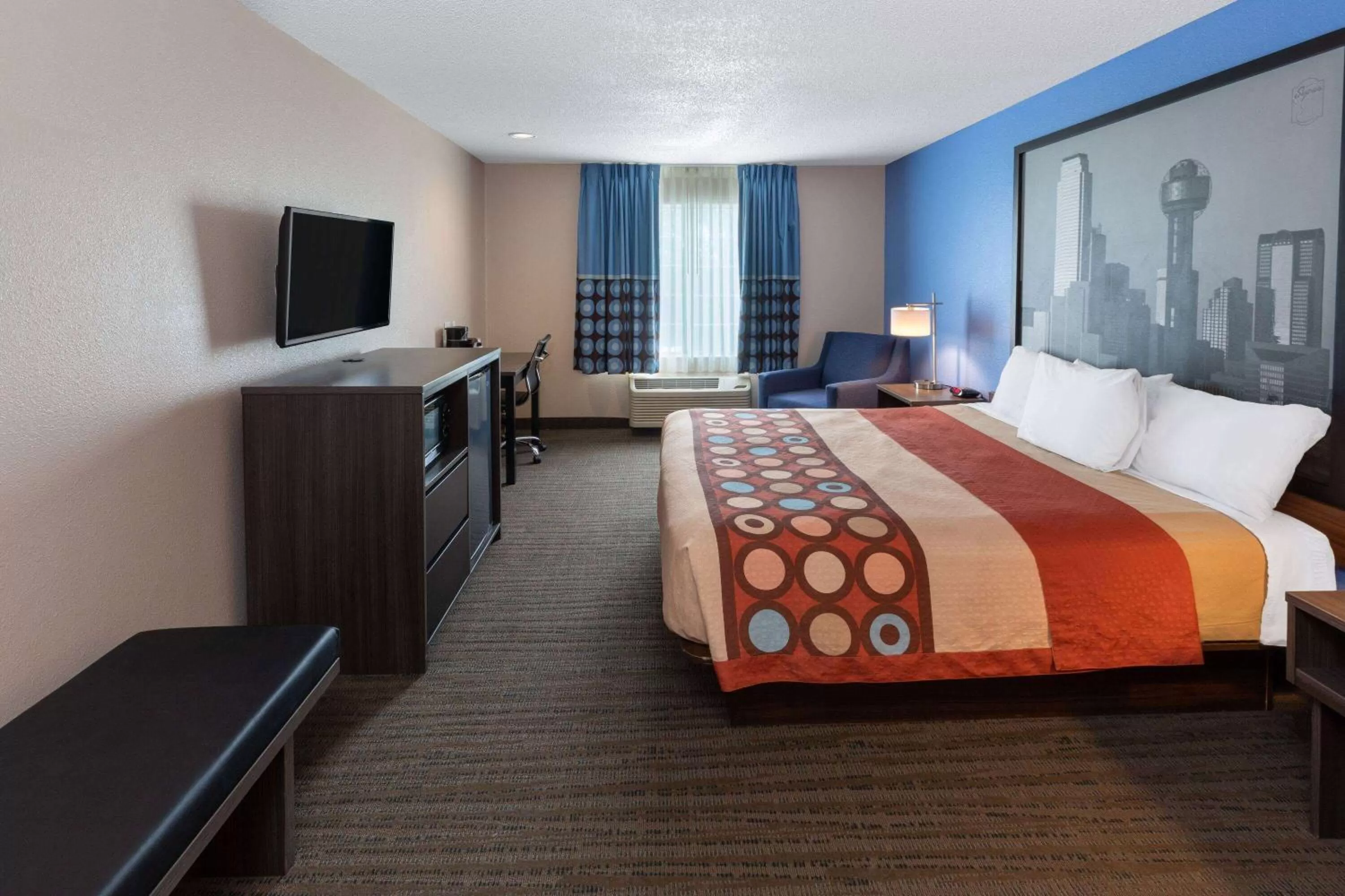 Photo of the whole room, Bed in Super 8 by Wyndham Garland Rowlett East Dallas Area