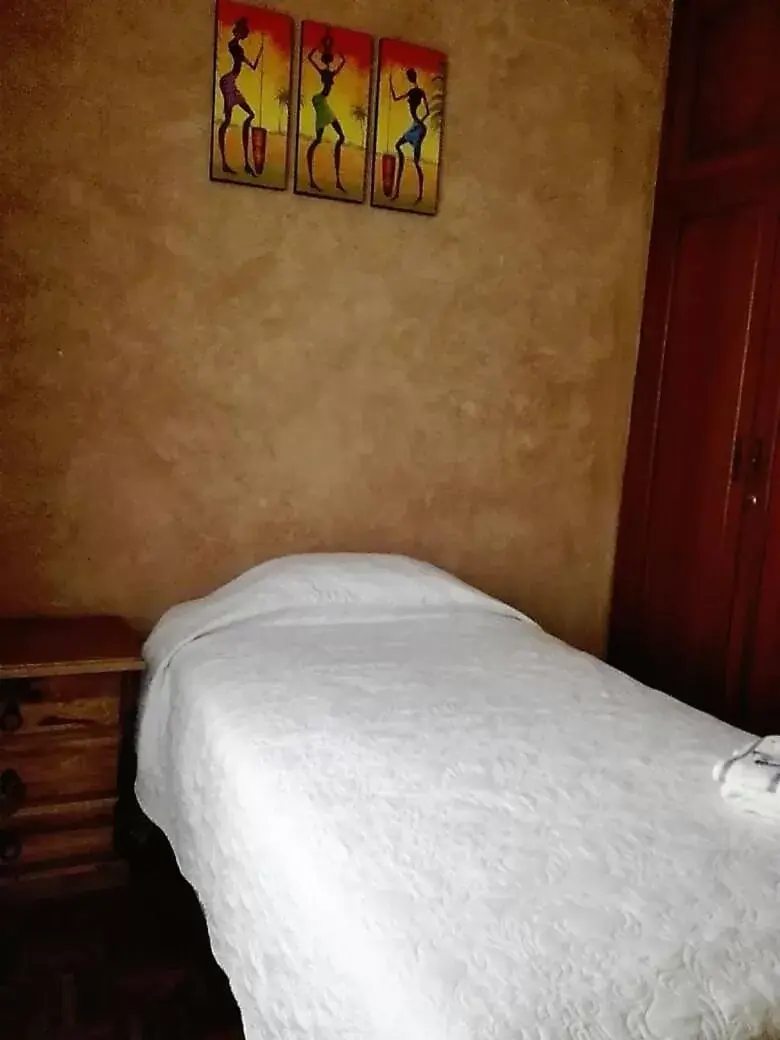 One-Bedroom Apartment in HOTEL MAISON FIORI (Plaza Colon) One-Bedroom Apartment in HOTEL MAISON FIORI (Plaza Colon)