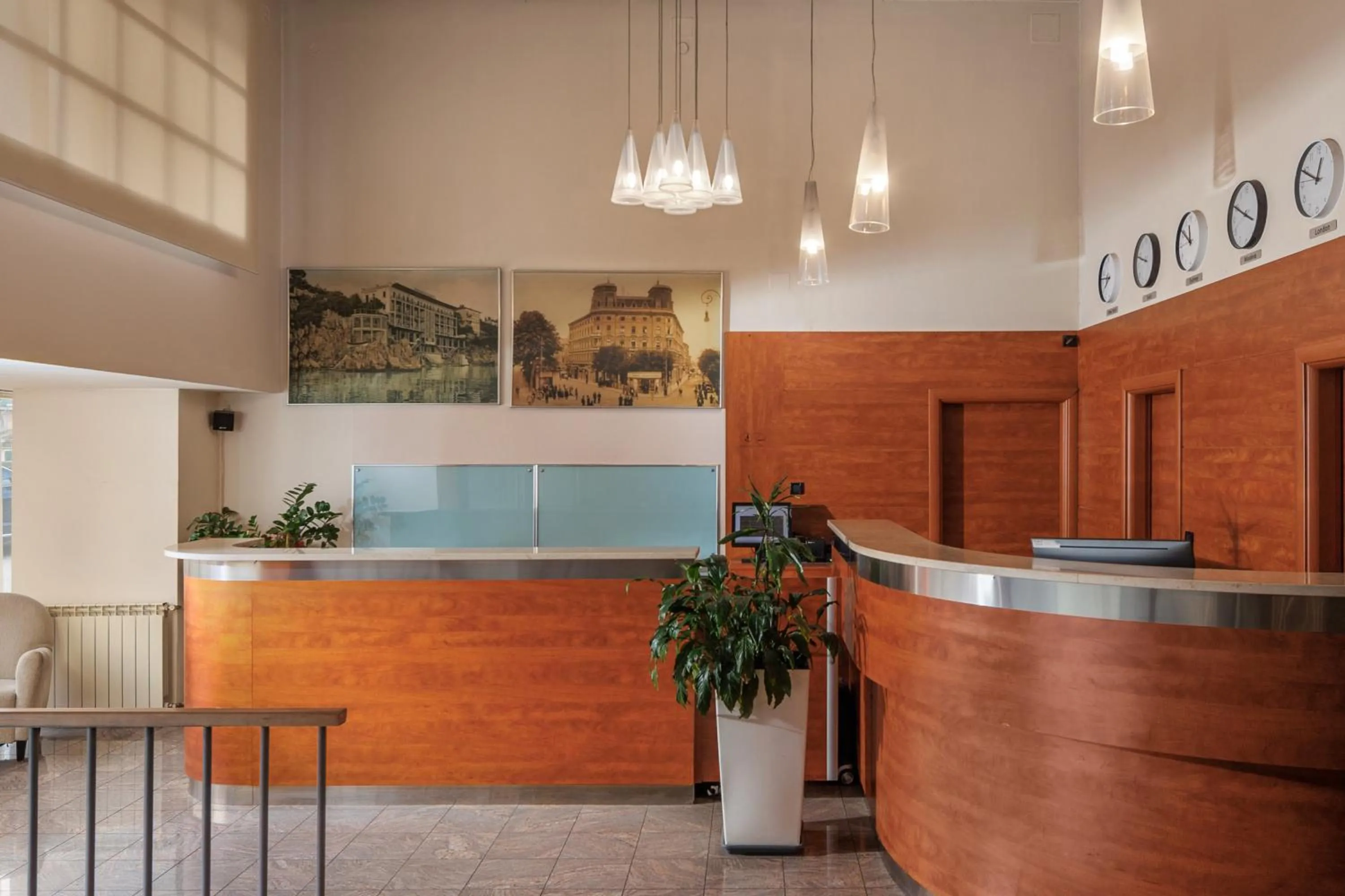 Lobby or reception in Hotel Neboder