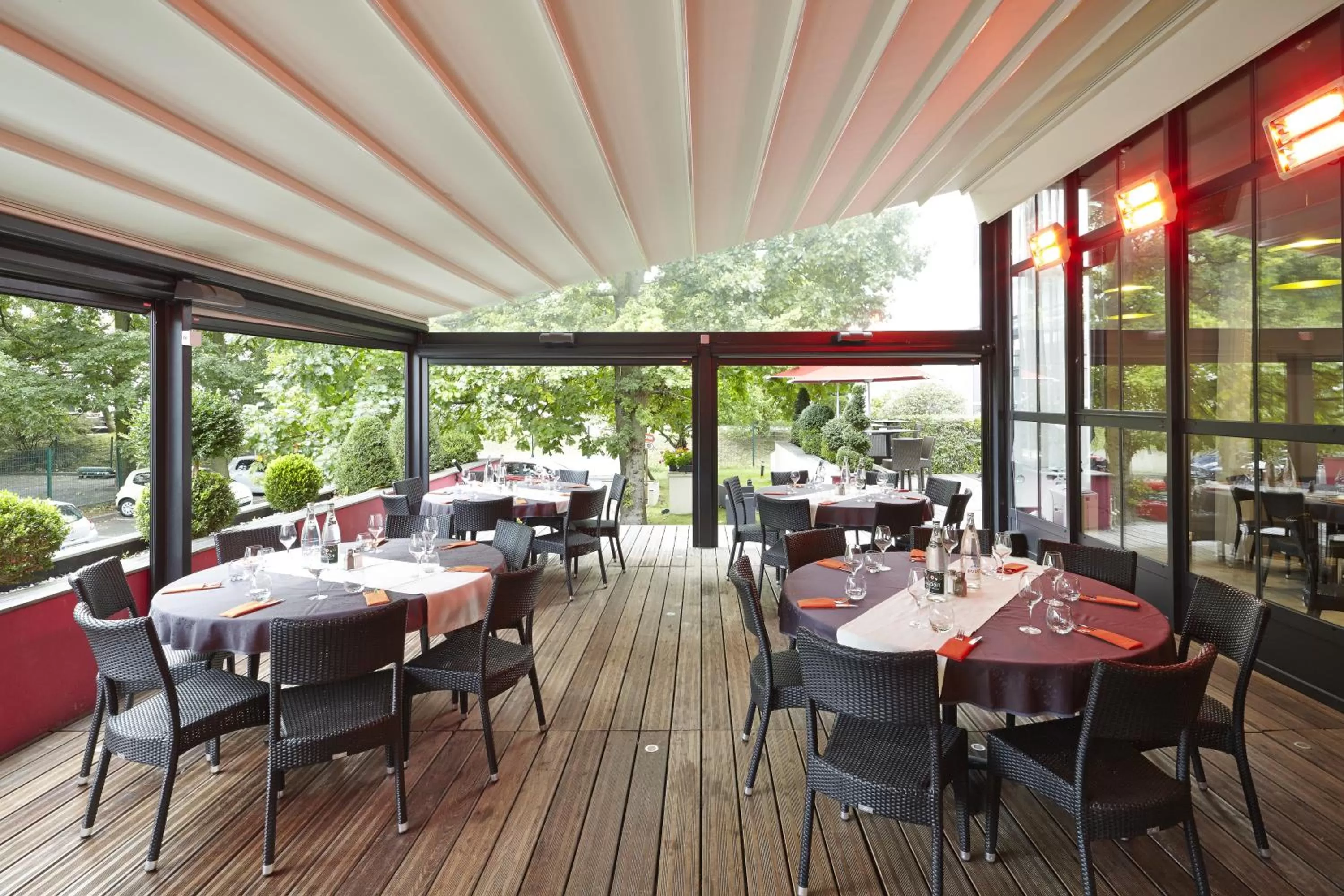 Restaurant/places to eat in ibis Marne La Vallee Champs-sur-Marne