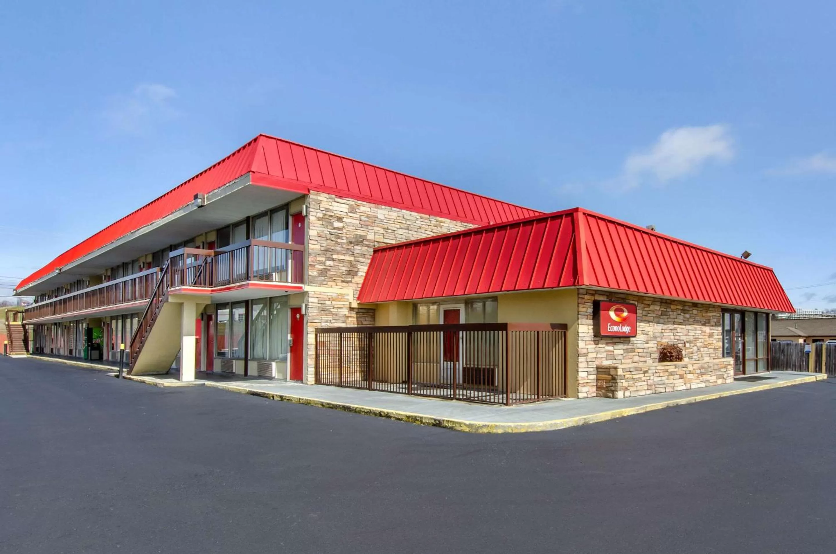 Property building in Econo Lodge Roanoke Civic Center