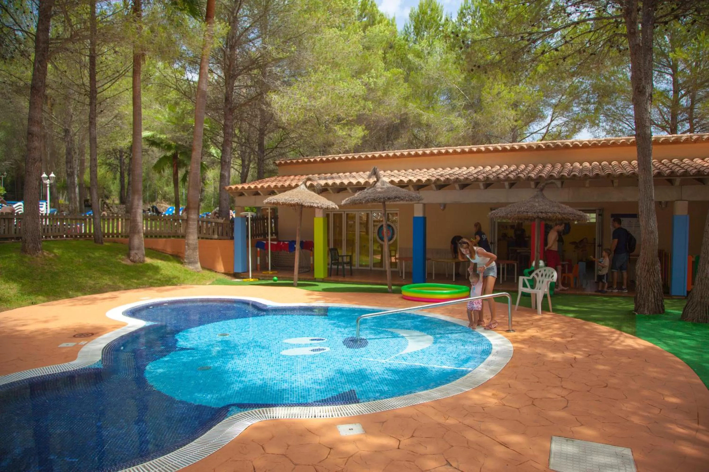 Kids's club, Swimming Pool in Valentin Park Club
