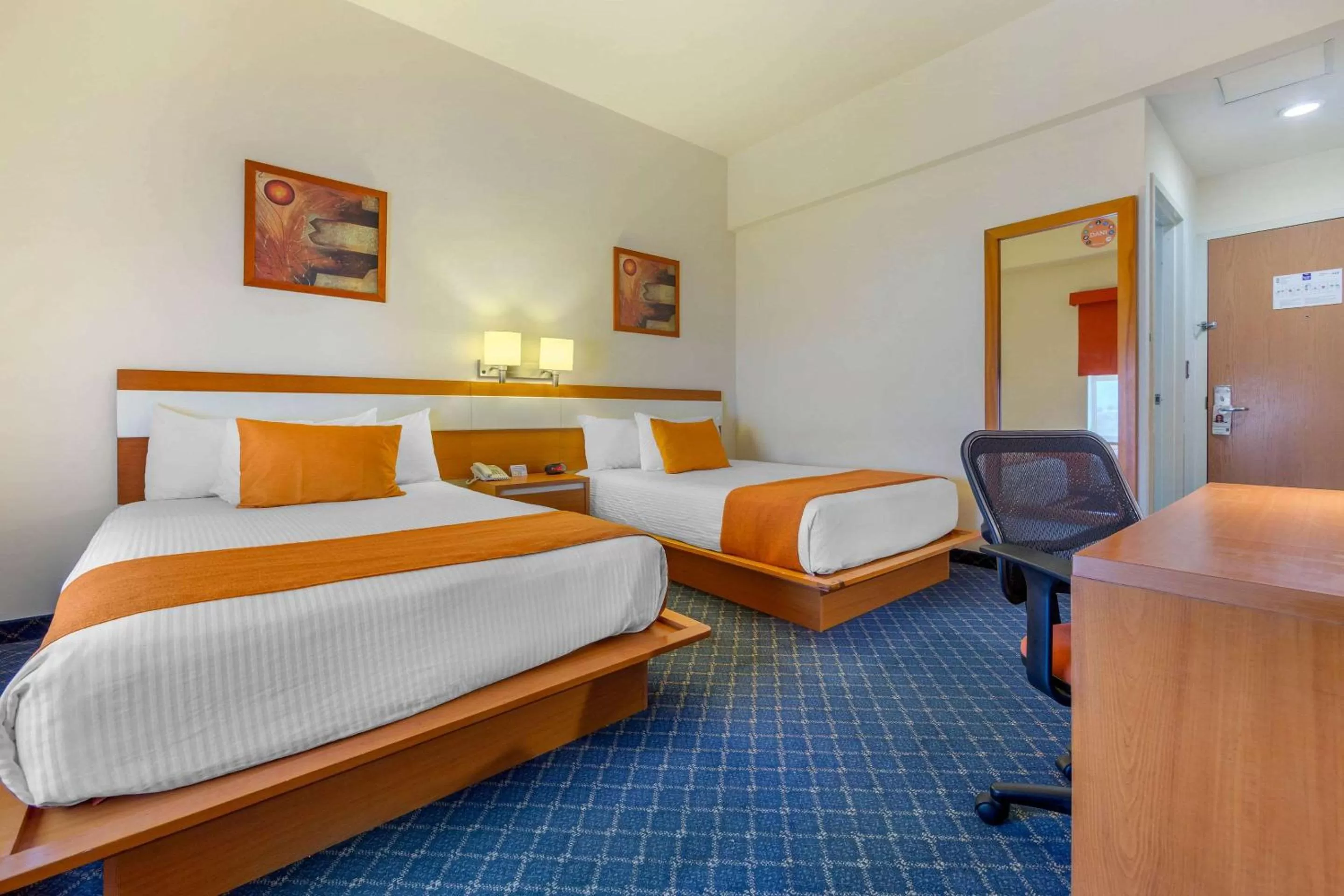 Photo of the whole room, Bed in Sleep Inn Torreon