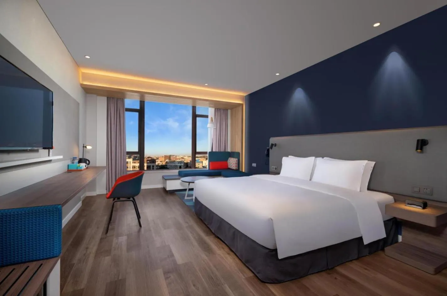 Photo of the whole room, Bed in Holiday Inn Express Jinjiang Anhai by IHG