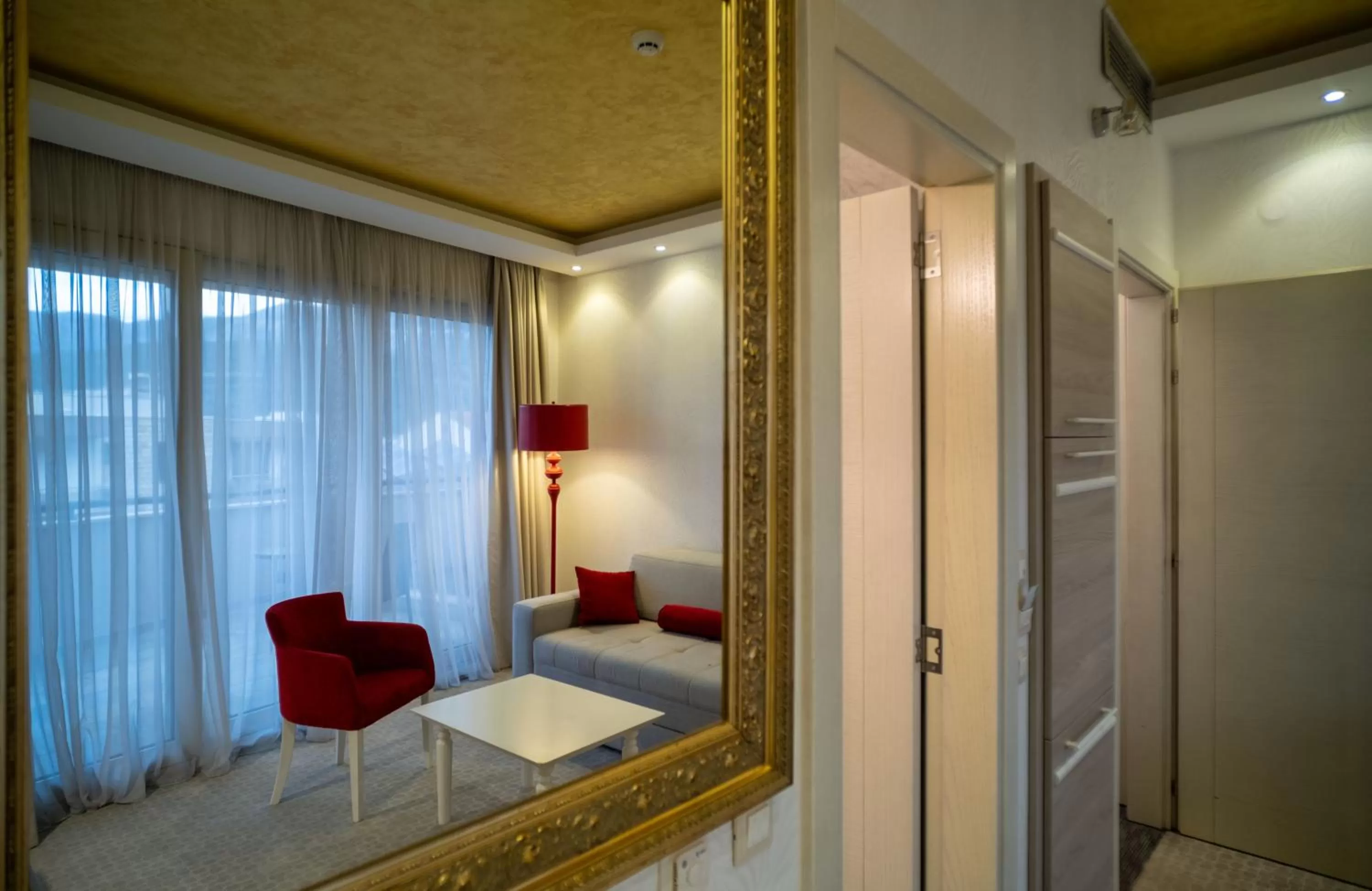 Living room, Seating Area in Hotel Atina