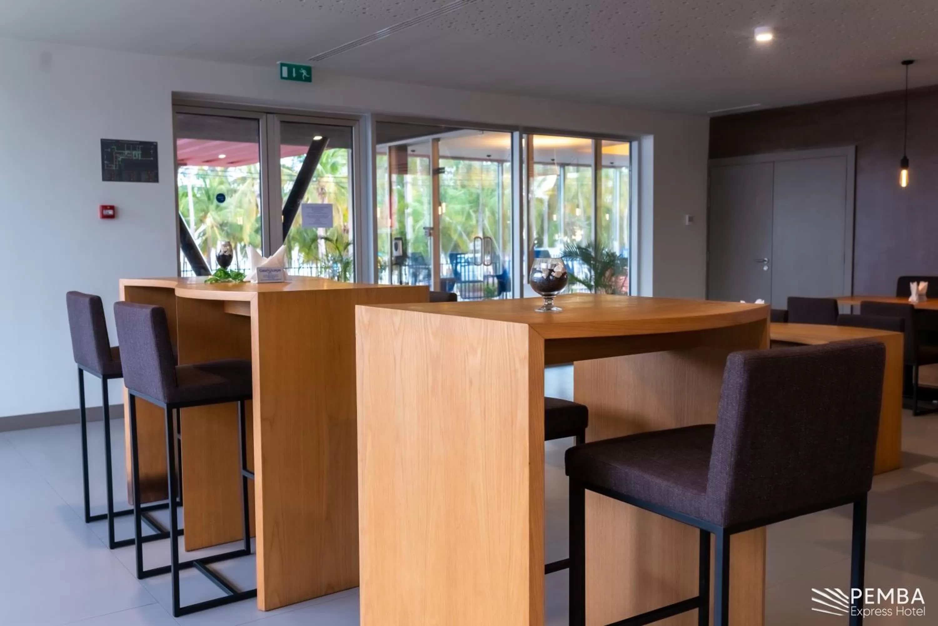 Restaurant/places to eat in Pemba Express Hotel