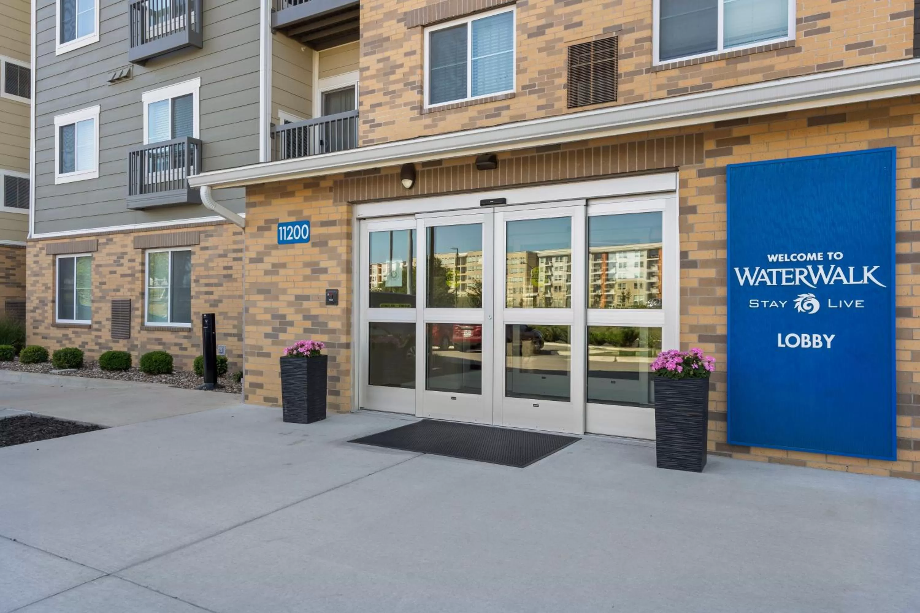 Property building in WaterWalk Extended Stay by Wyndham Kansas City - Overland Pk